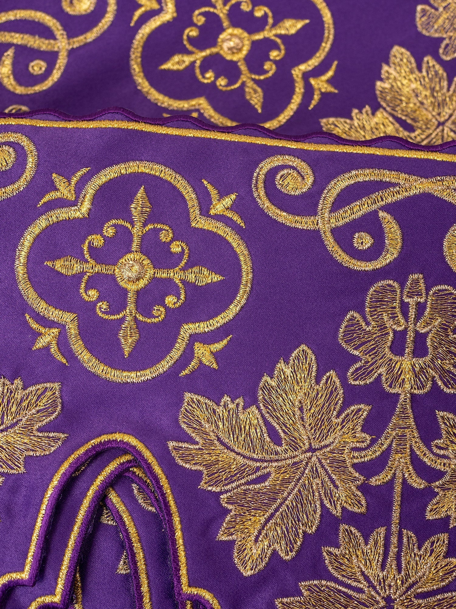Antependium avec broderie frontale Cross Purple KOM/039/03 19cm 3,5m - CHASUBLES.FR
