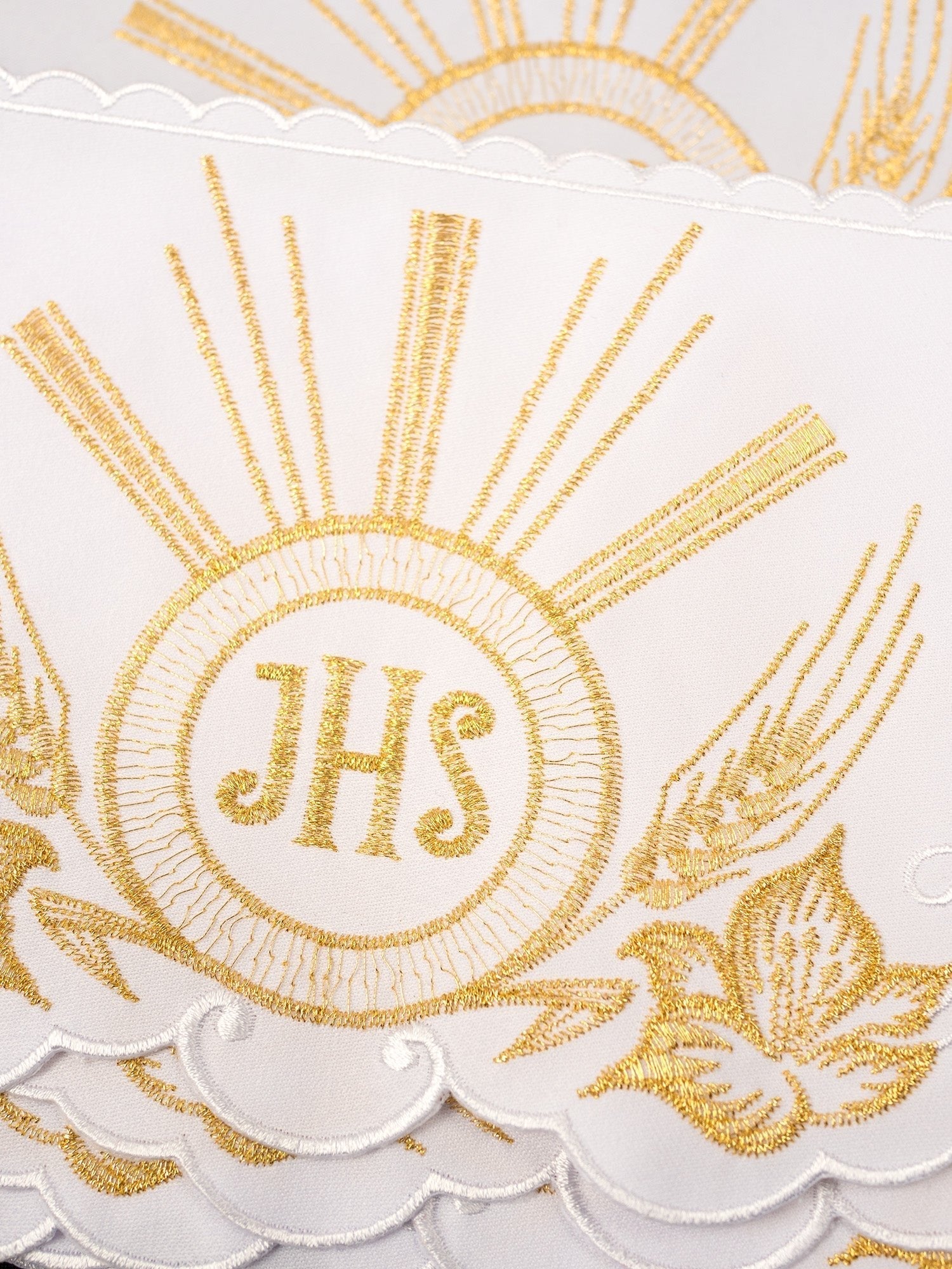 Antependium avec broderie frontale IHS Blanc KOM/053/04 15cm 3,5m - CHASUBLES.FR