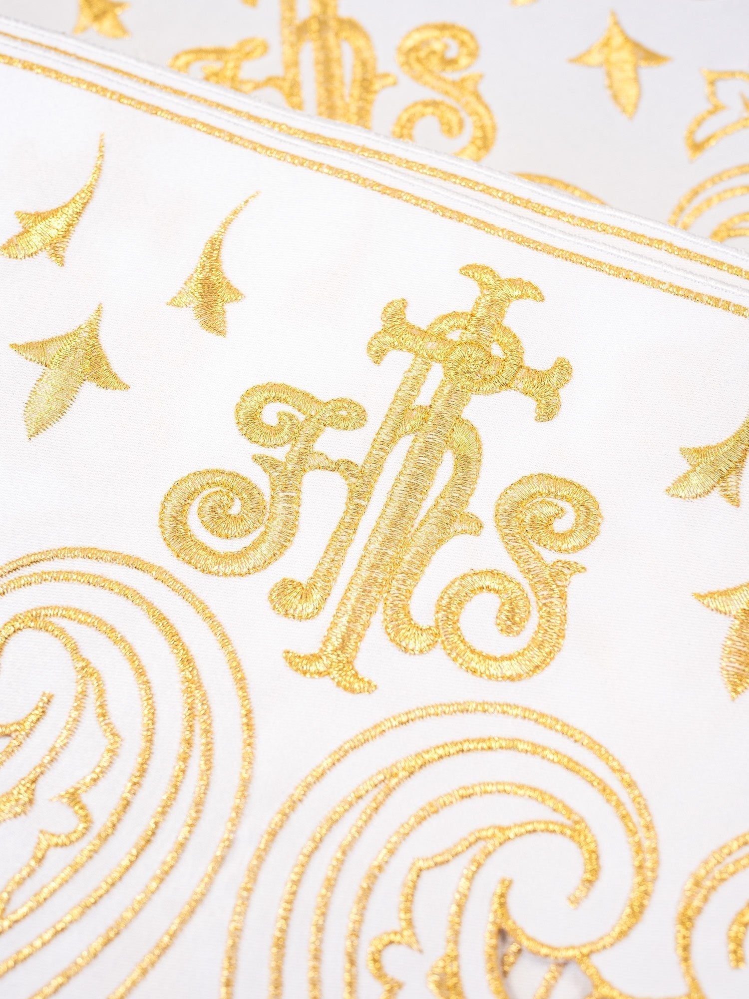 Antependium avec broderie frontale IHS Blanc KOM/031/04 24cm 3,5m - CHASUBLES.FR