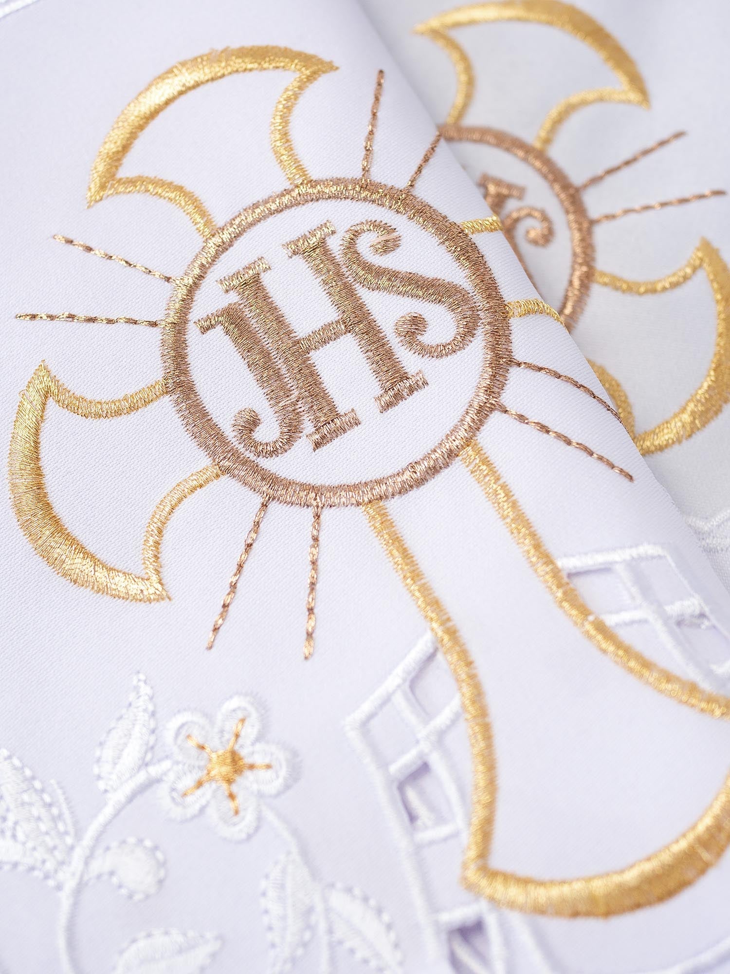 Antependium avec broderie frontale IHS Cross Blanc KOM/055/04 22cm 3,5m - CHASUBLES.FR