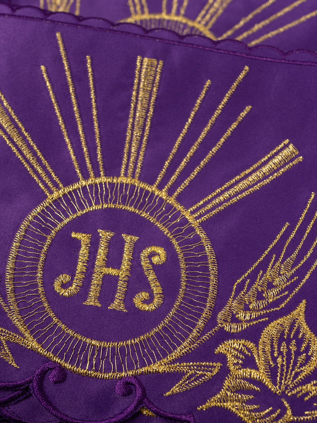 Antependium avec broderie frontale IHS violet KOM/053/03 15cm 3,5m - CHASUBLES.FR