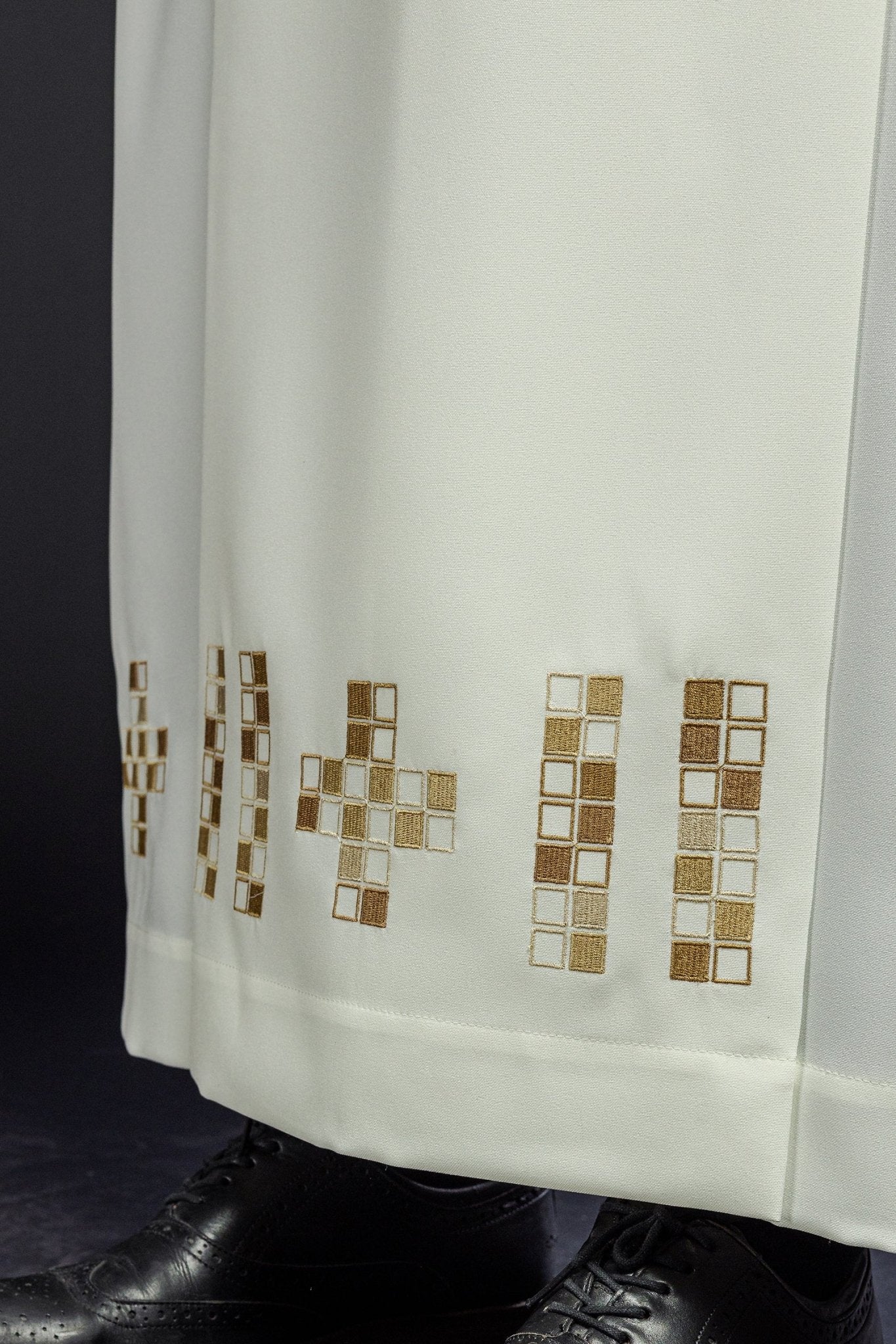 Aube avec mosaïque brodée Croix écru S - 6051 - 05 145cm/176cm - CHASUBLES.FR