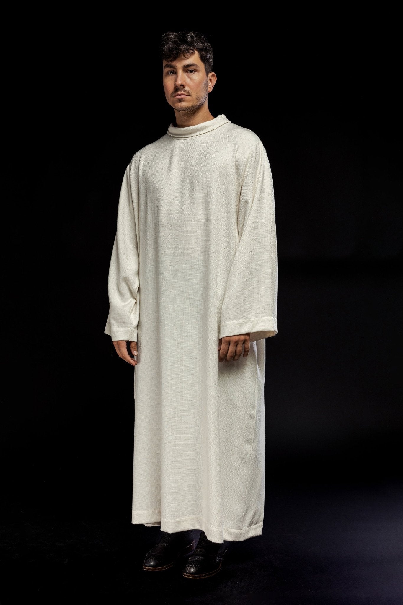 Aube sacerdotale en lin, tissage naturel KAB/031/05/49 NATURAL 135cm/164cm - CHASUBLES.FR