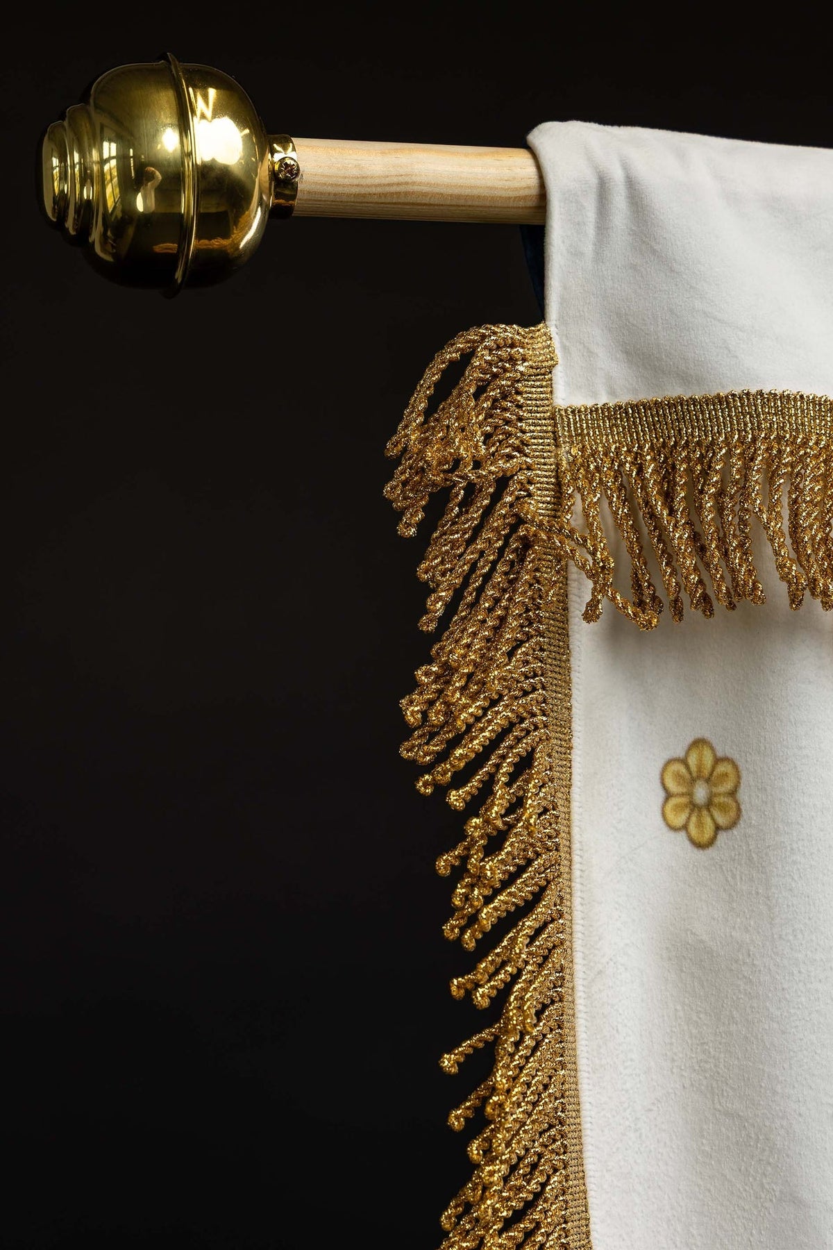 Bannière liturgique imprimée recto verso avec Notre-Dame de l’Assomption et le monogramme marial CHD/005/06-05/109 80*130 - CHASUBLES.FR