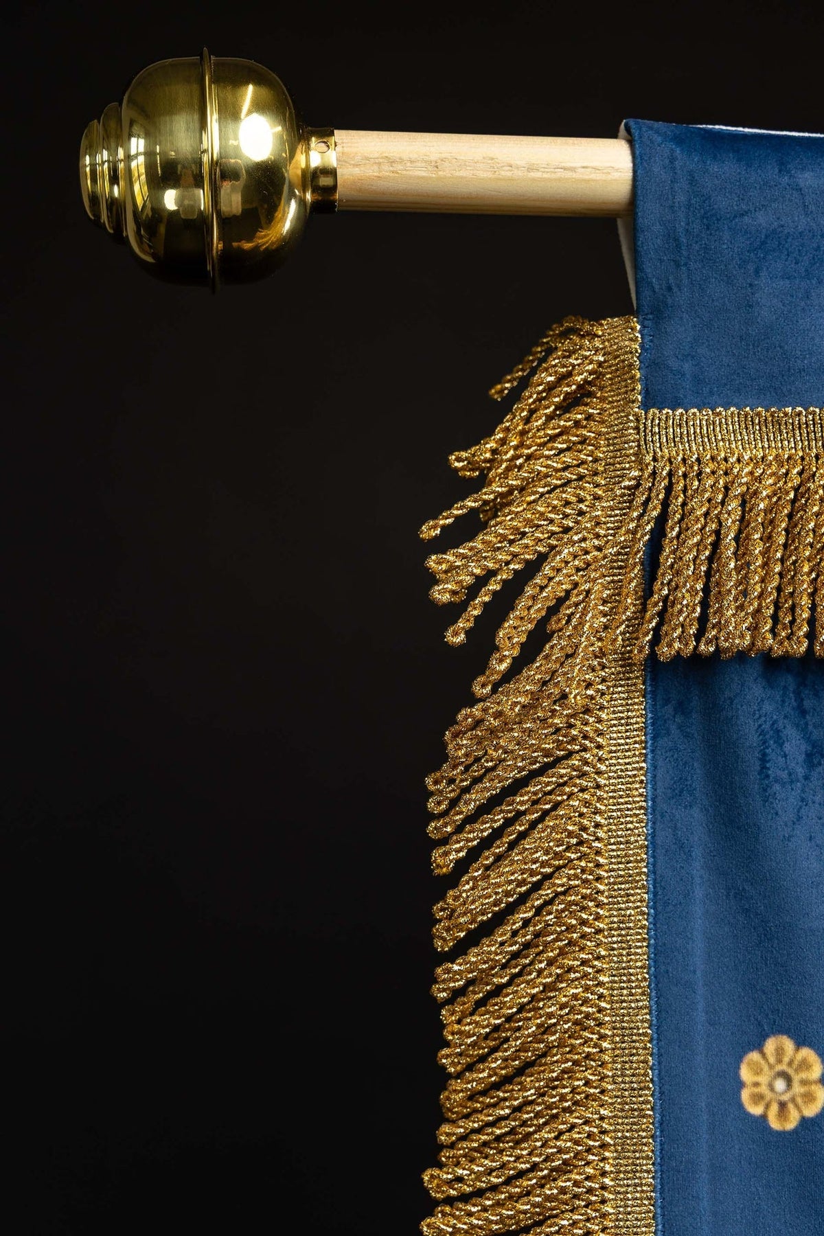Bannière liturgique imprimée recto verso avec Notre-Dame de l’Assomption et le monogramme marial CHD/005/06-05/109 80*130 - CHASUBLES.FR