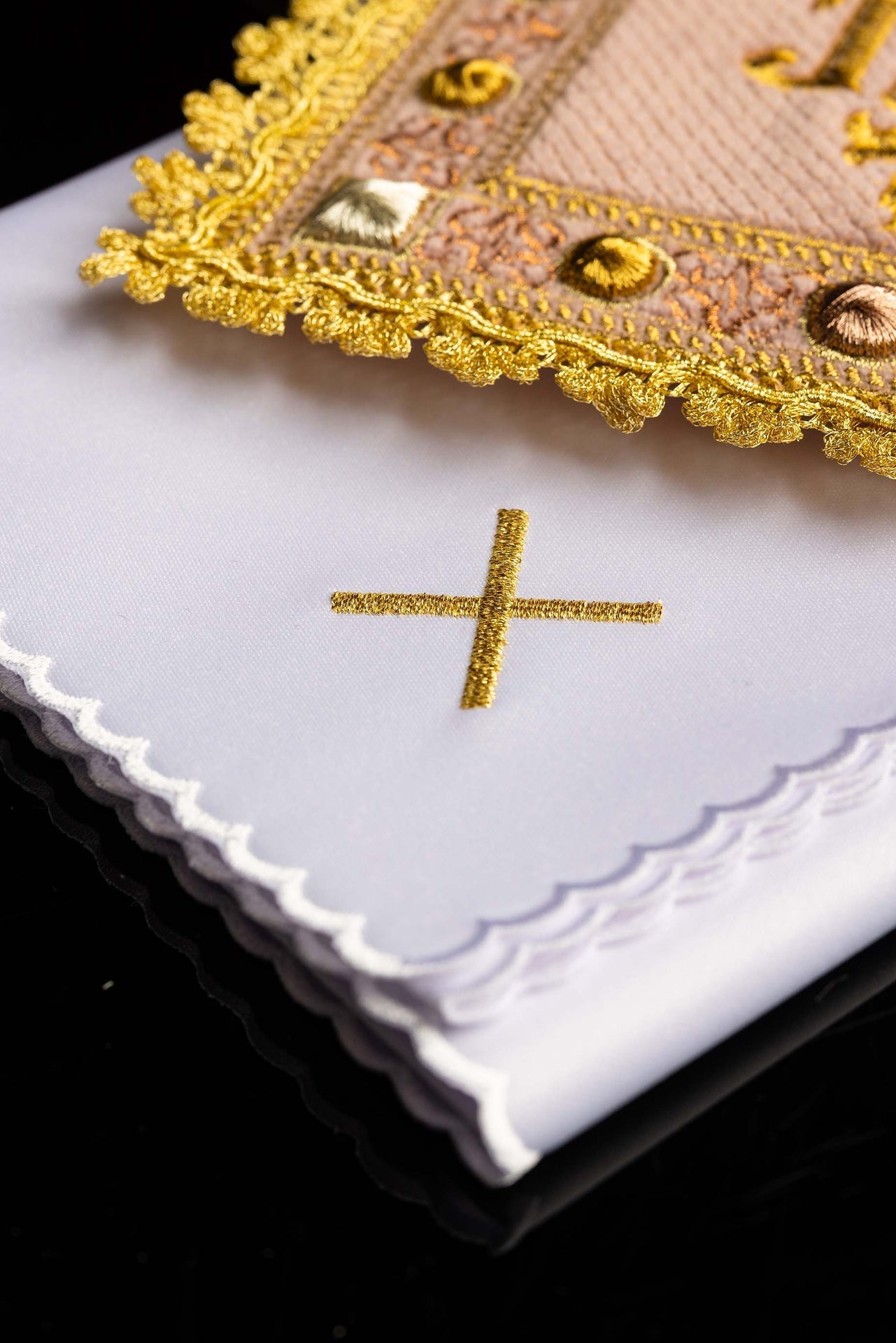 Calice en velours rose avec symbole IHS brodé S-5567-C5 - CHASUBLES.FR