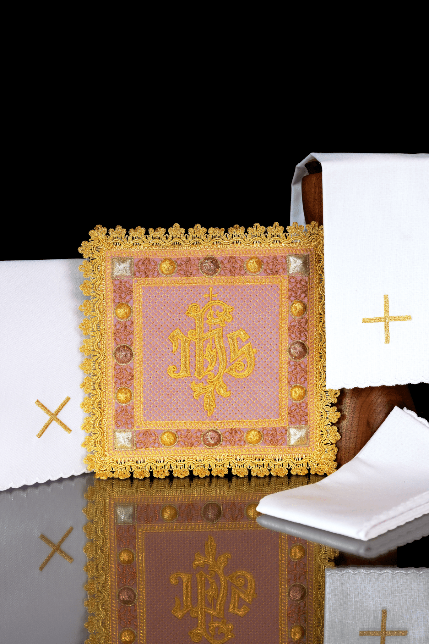 Calice en velours rose avec symbole IHS brodé S - 5567 - C5 - CHASUBLES.FR