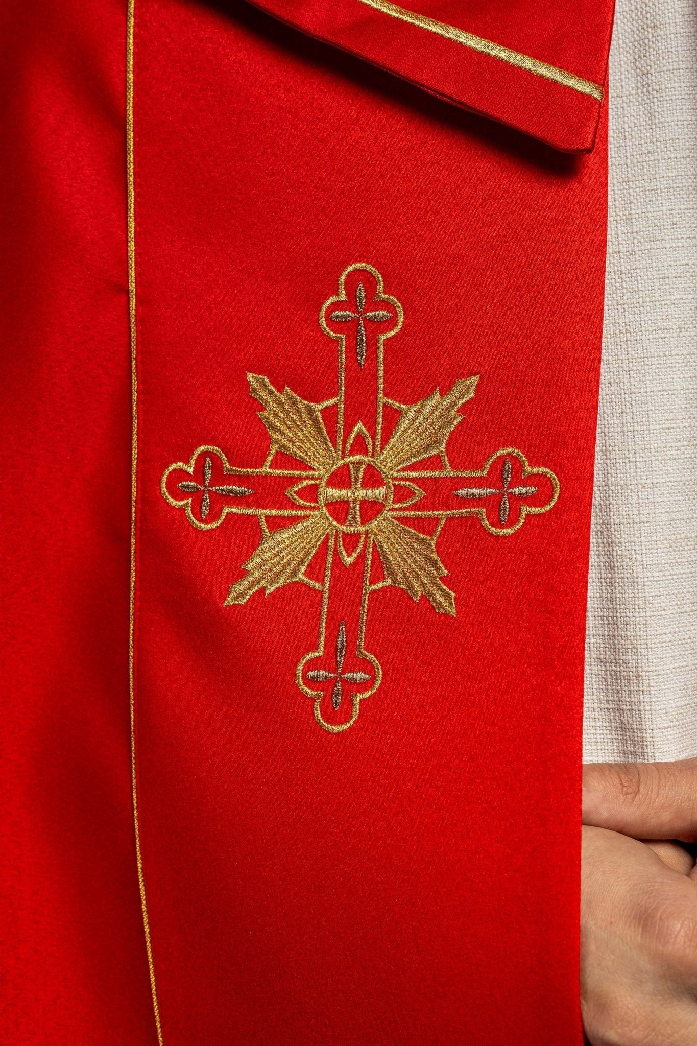 Cape eucharistique monogramme IHS Roug KKP/023/02/20 145cm - CHASUBLES.FR