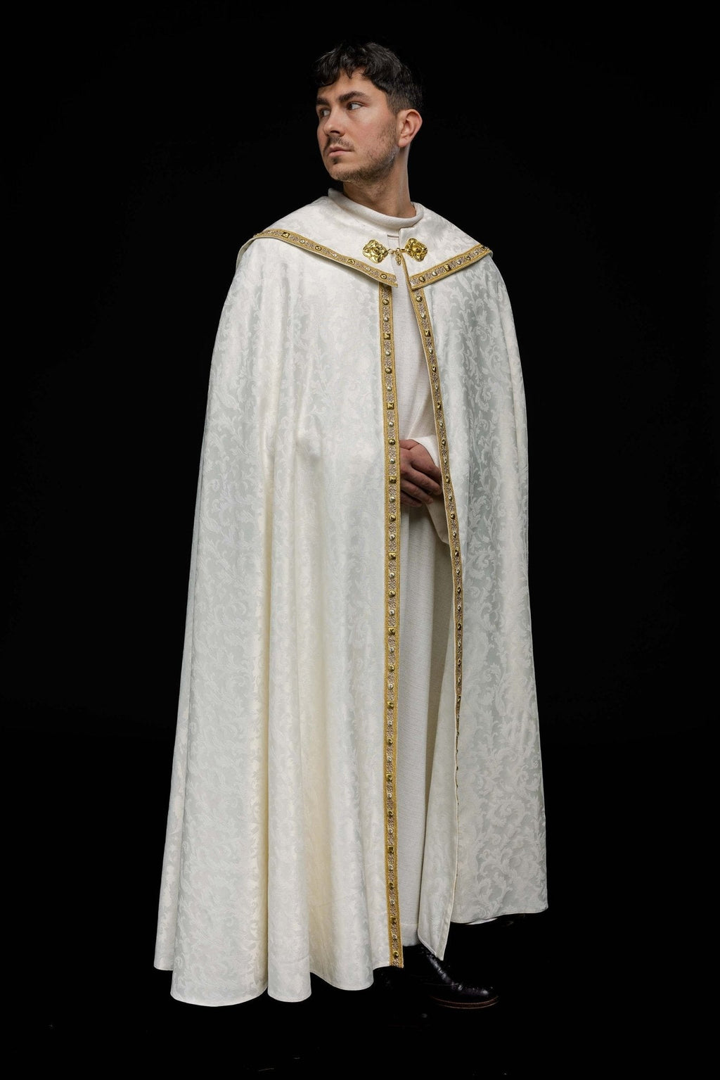 Chape avec l'Agneau de Pâques confectionnée dans un tissu décoratif S - 3072 - 05 - 88 150cm - CHASUBLES.FR