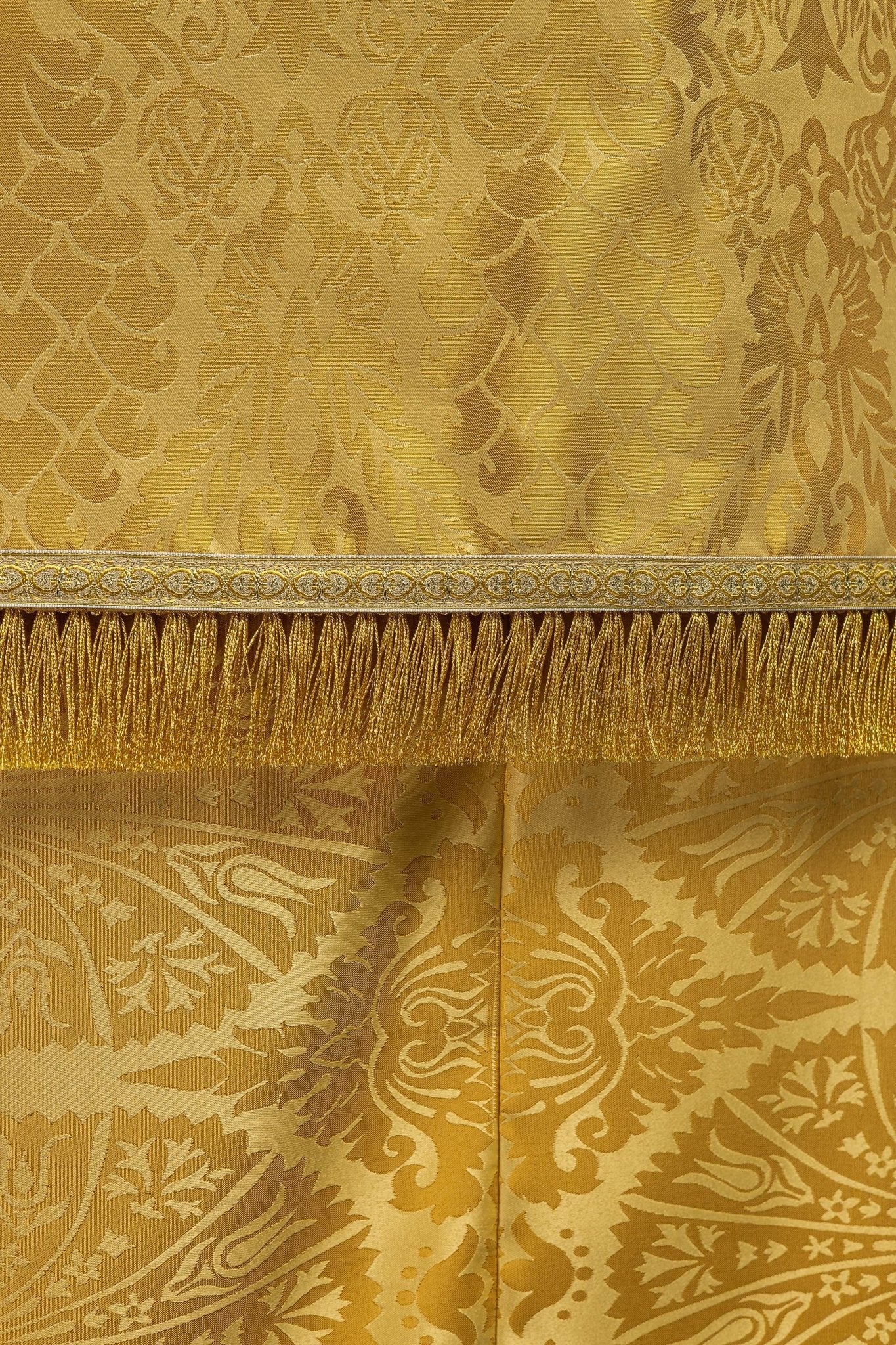 Chape romaine en jacquard uni KKP/159/05/83 150cm - CHASUBLES.FR