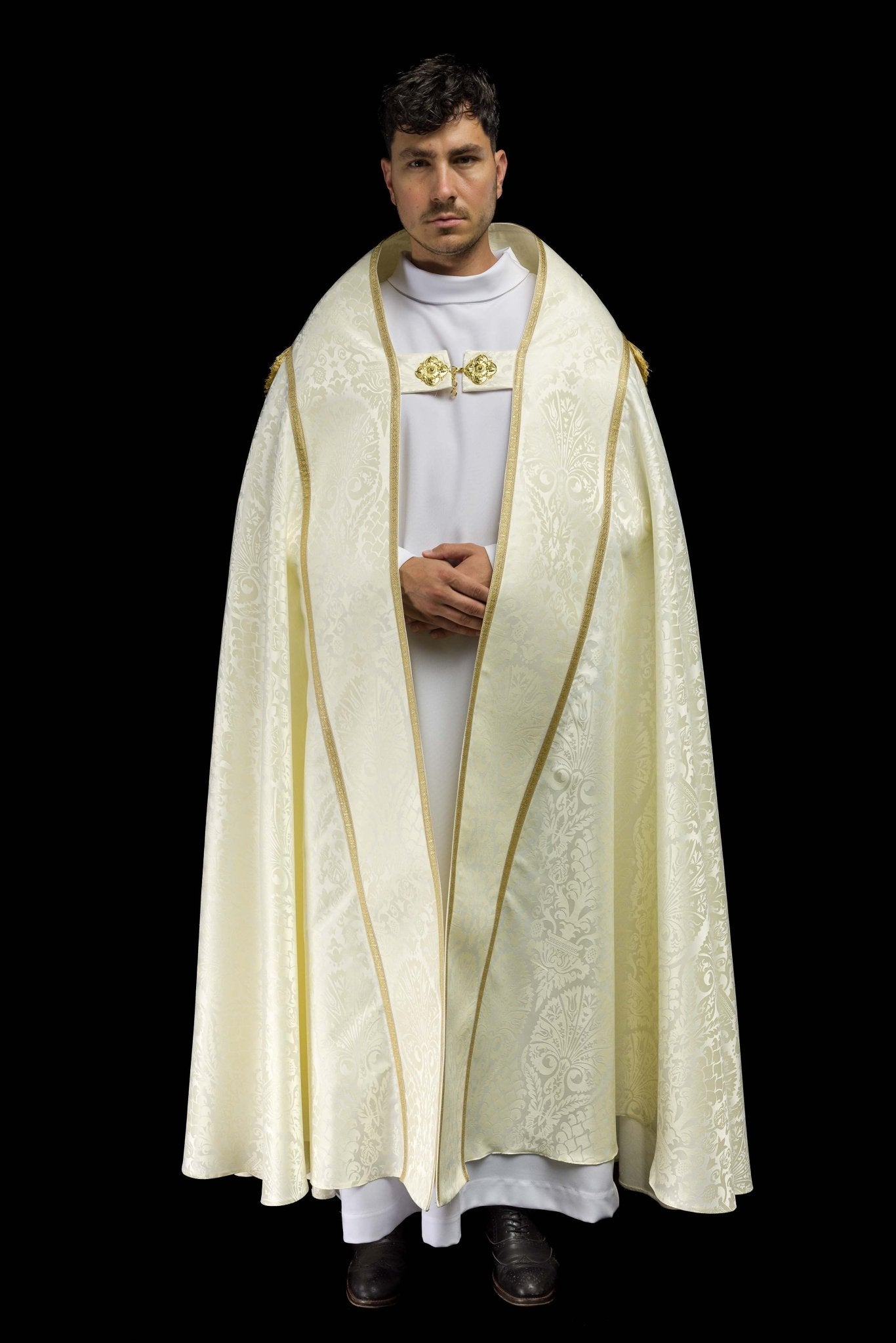 Chape romaine en jacquard uni couleur Écru KKP/159/05/83 150cm - CHASUBLES.FR