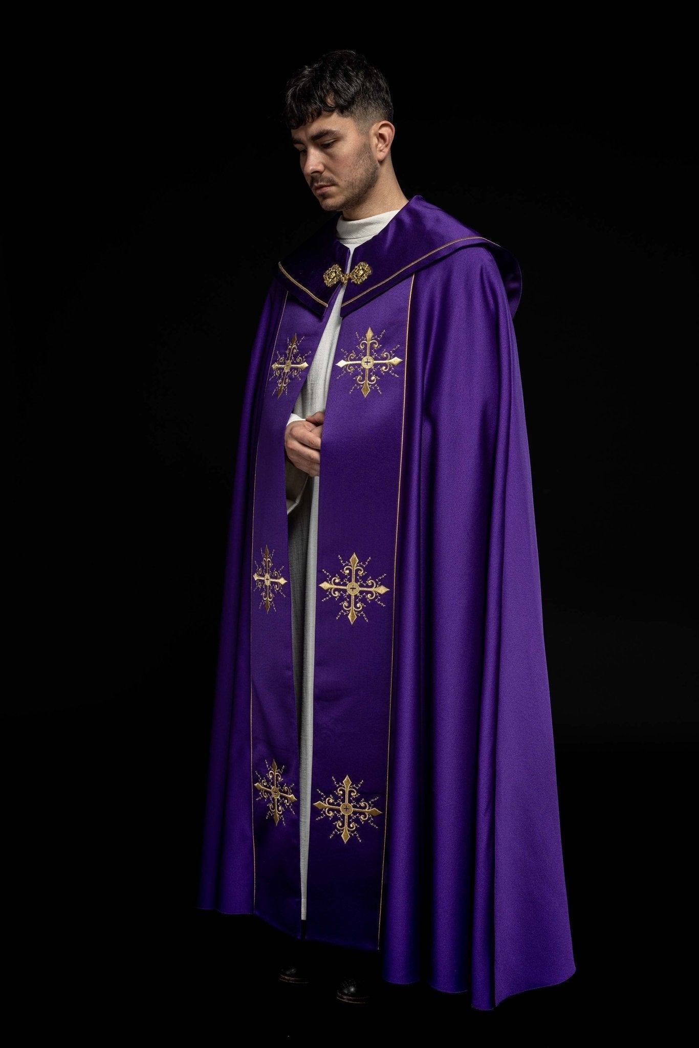 Chapelle liturgique brodée Vert KKP/024/03/20 145cm - CHASUBLES.FR
