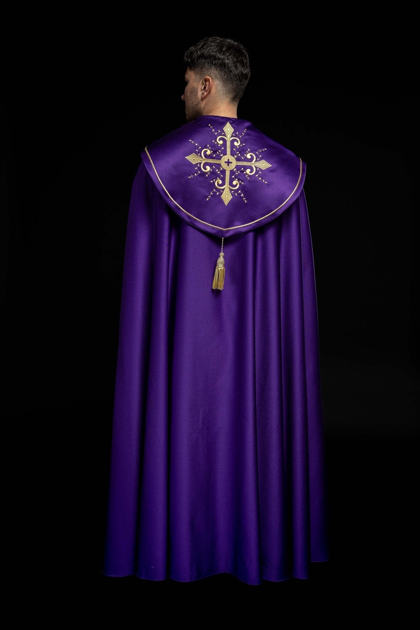 Chapelle liturgique brodée Vert KKP/024/03/20 145cm - CHASUBLES.FR