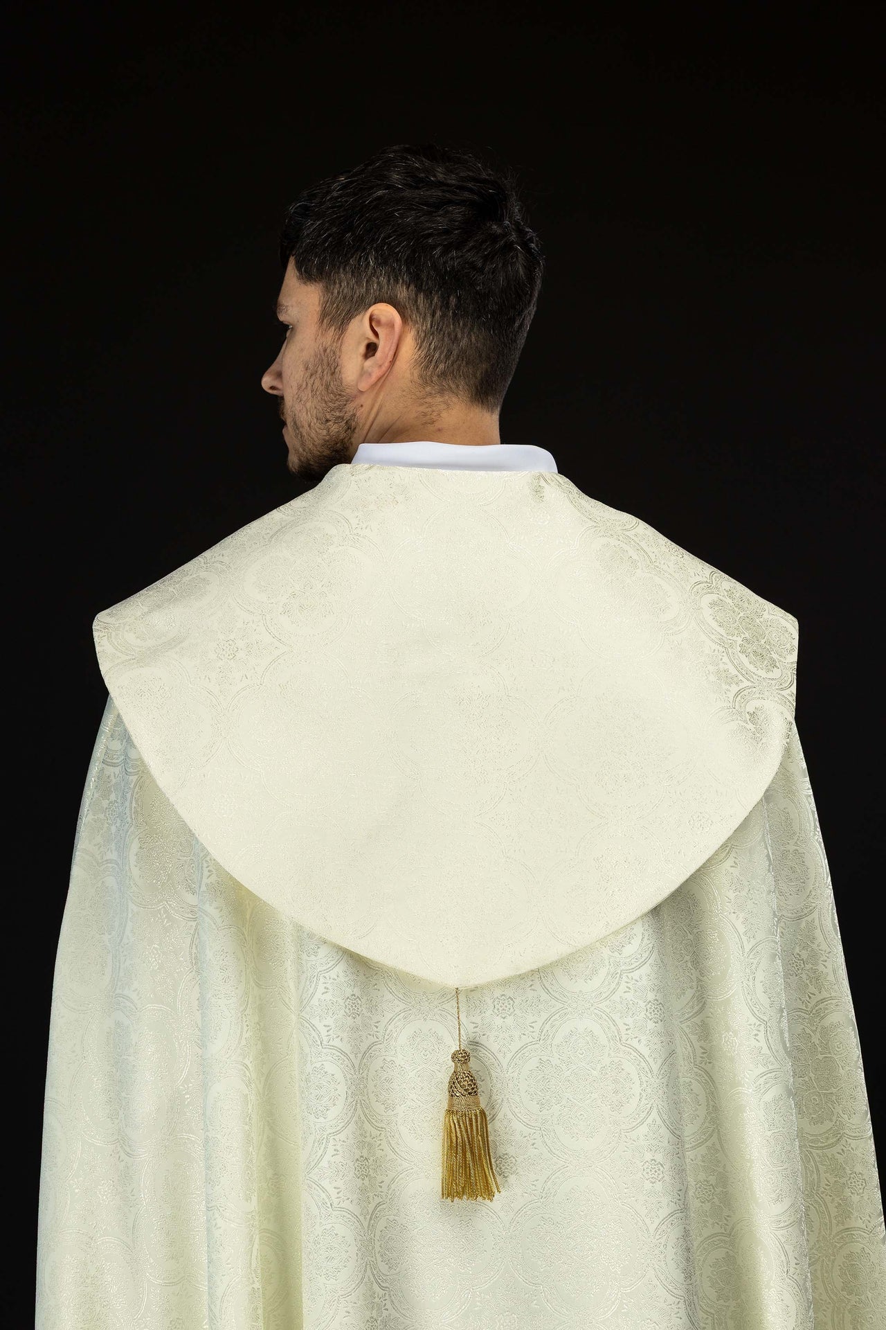 Chapelle liturgique en jacquard écru KKP/161/05/11 145cm - CHASUBLES.FR