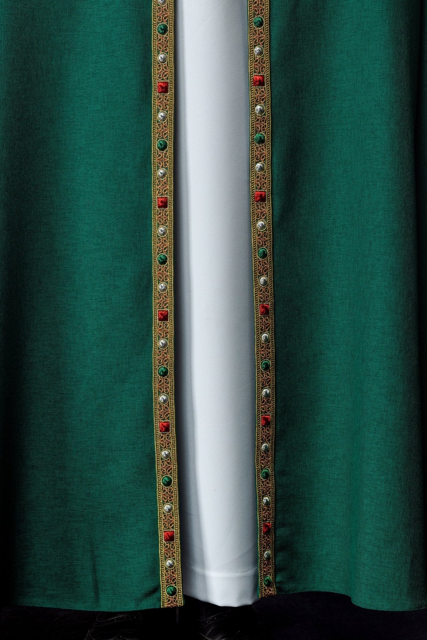 Chapelle liturgique verte avec IHS doré S - 3067 - 01 - 70 150cm - CHASUBLES.FR