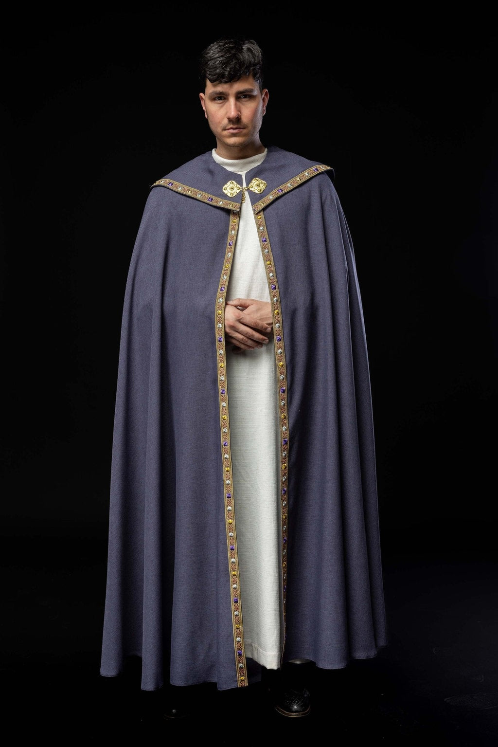 Chapelle liturgique violette avec IHS doré S - 3067 - 03 - 70 150cm - CHASUBLES.FR