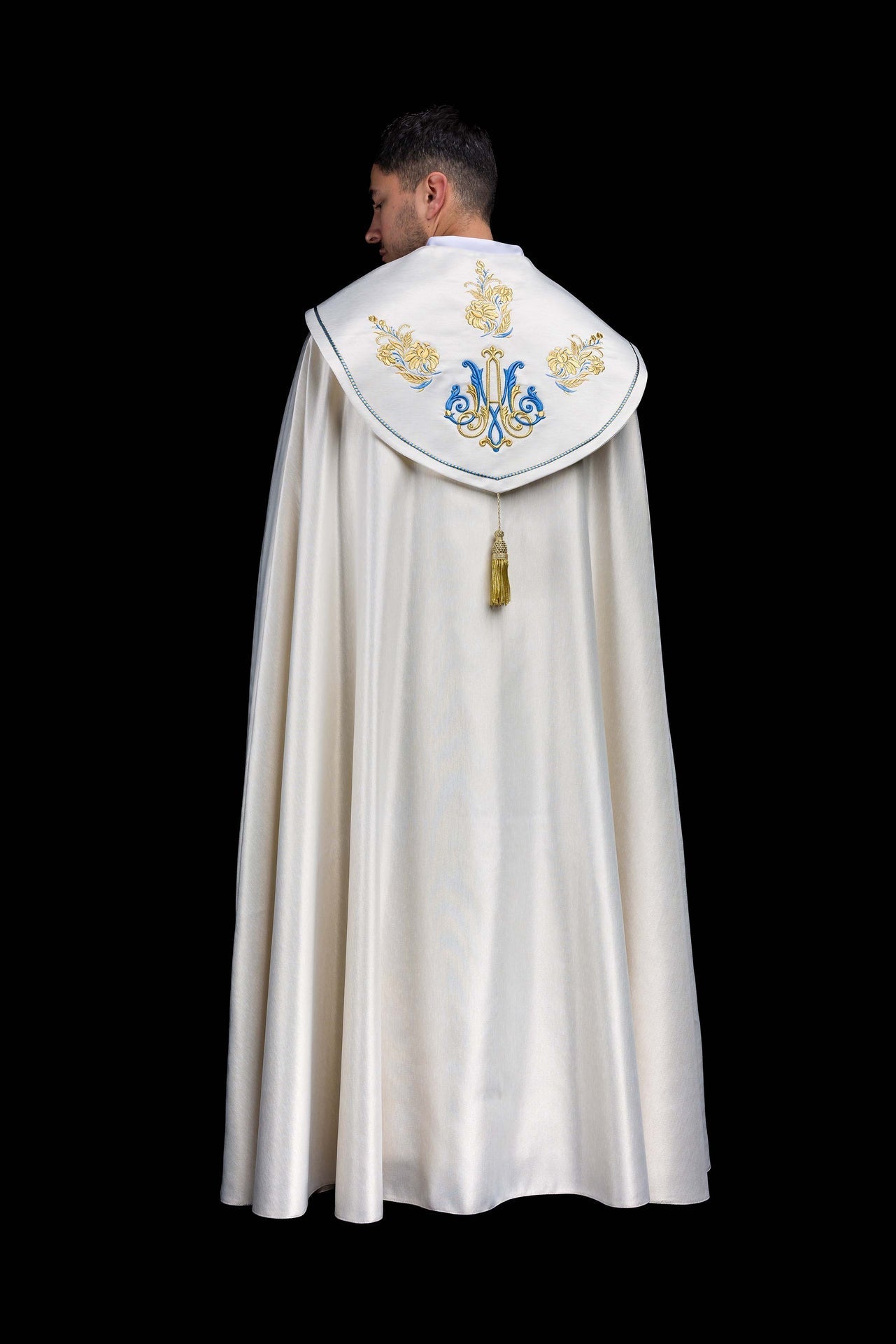 Chapelle mariale brodée écrue KDT/3043/05/54 ECRU 150CM - CHASUBLES.FR