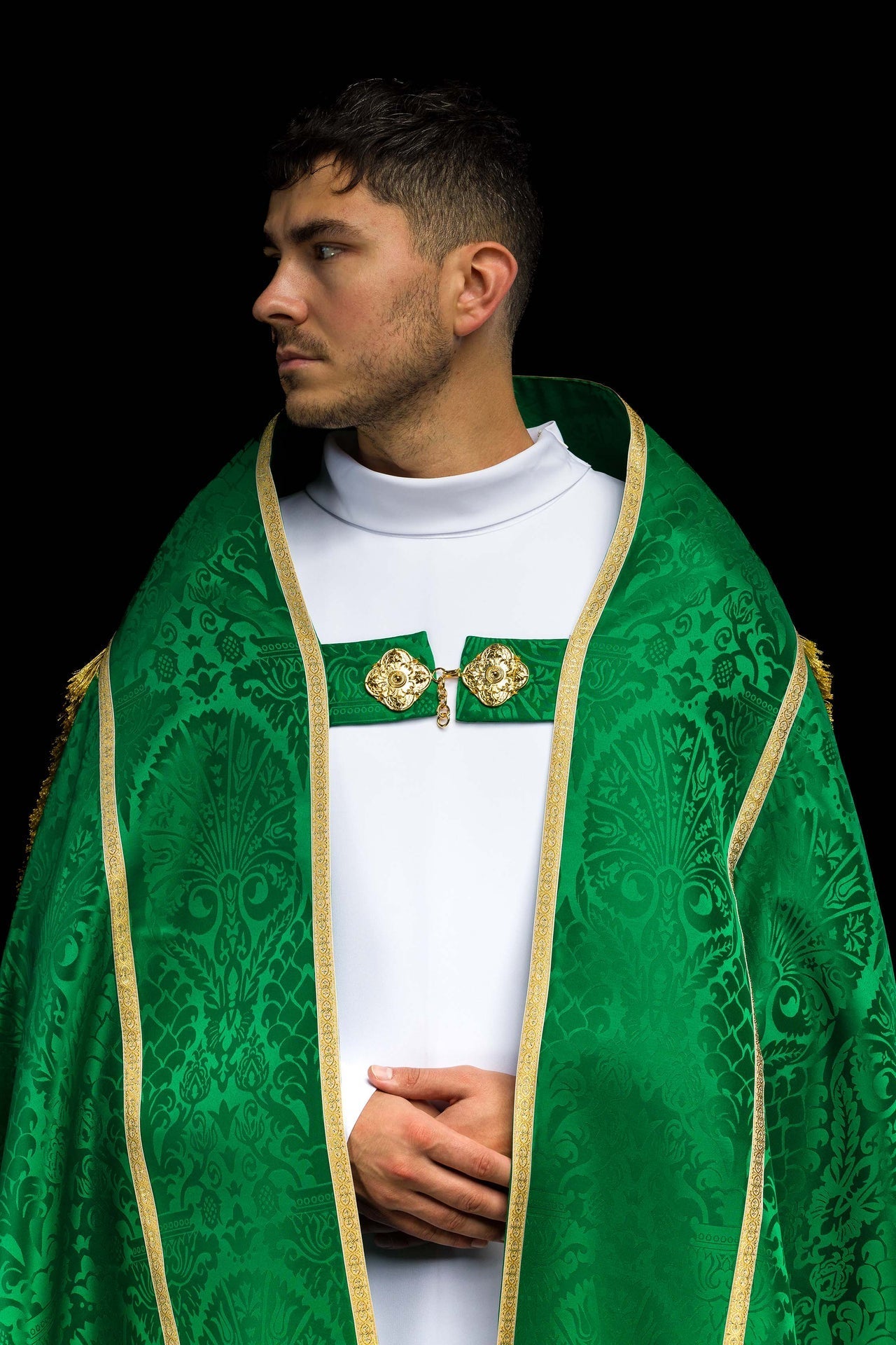 Chapelle romaine en tissu jacquard uni – verte KKP/159/01/83 145cm - CHASUBLES.FR