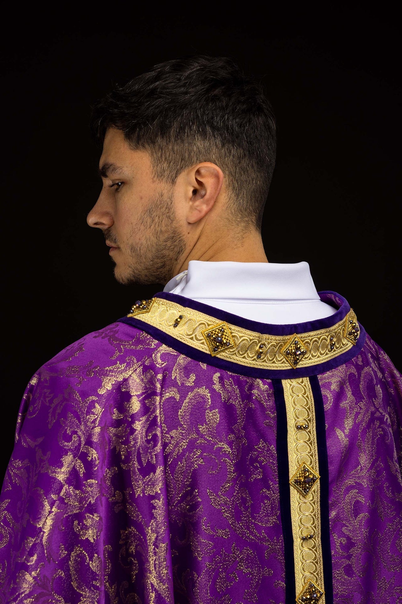 Chasuble artisanale avec pierres naturelles – Handmade 7003 HM/7003/03/90 - CHASUBLES.FR