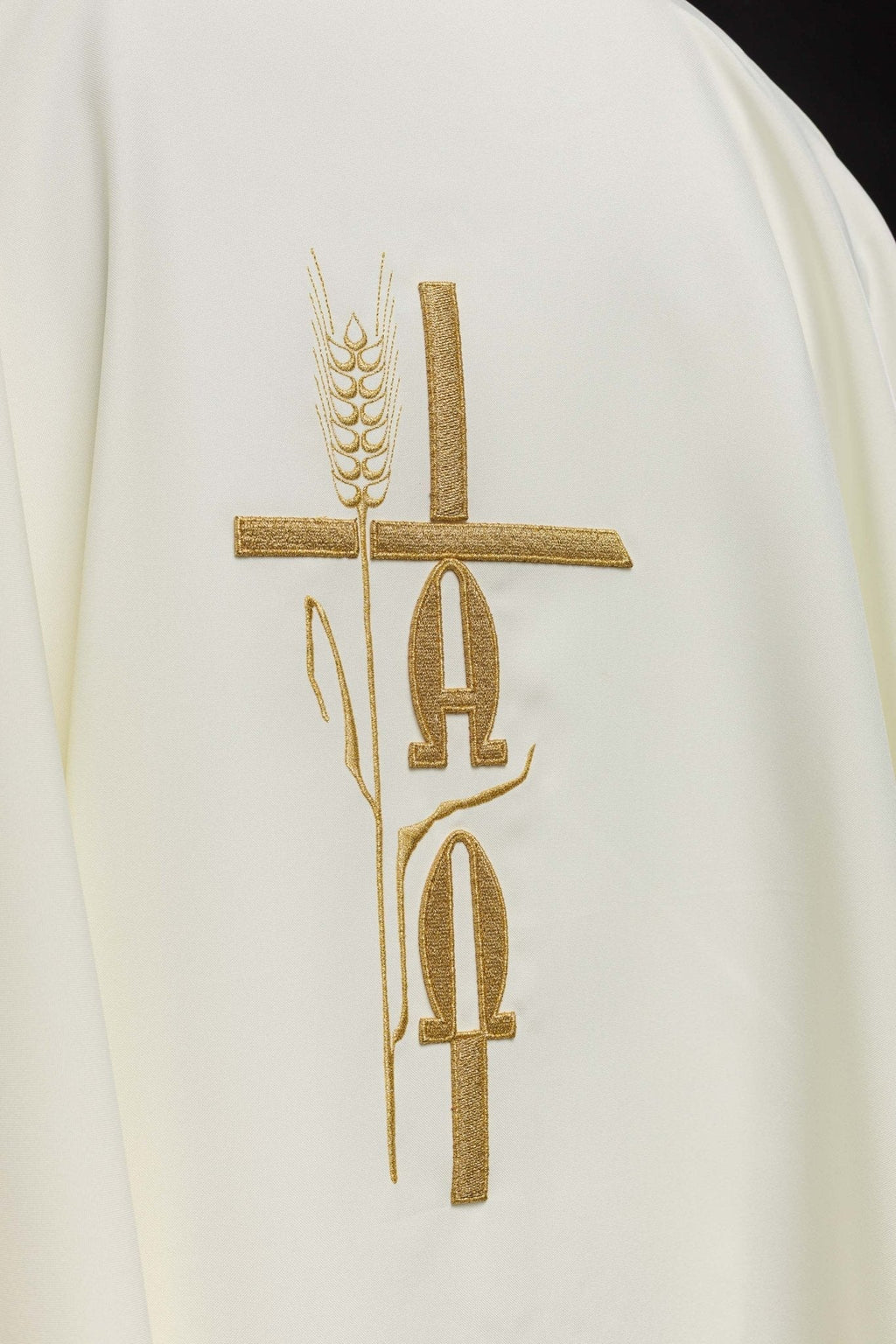 Chasuble avec broderie Alpha Omega en écru KOR/013/05/12 ECRU - CHASUBLES.FR