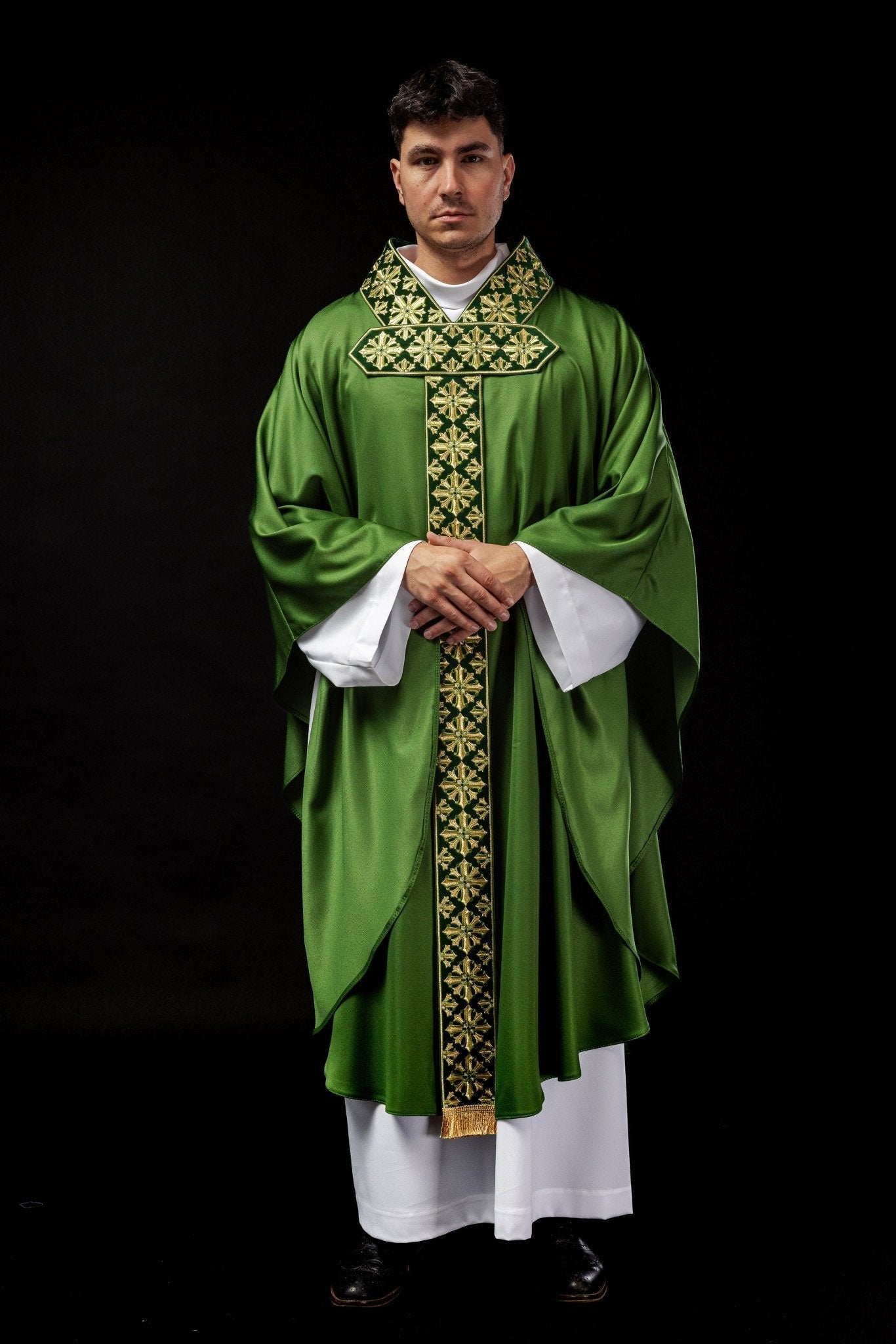 Chasuble avec broderie brillante en vert LE/7026/01 - CHASUBLES.FR