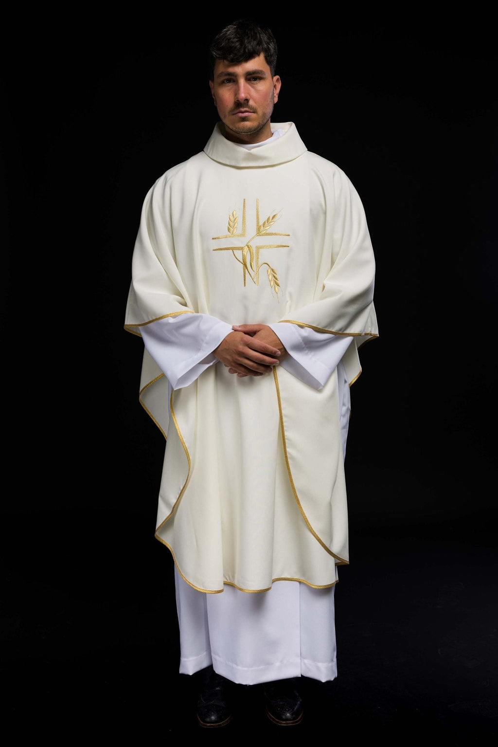 Chasuble avec broderie de la Croix en écru KOR/016/05/12 ECRU - CHASUBLES.FR