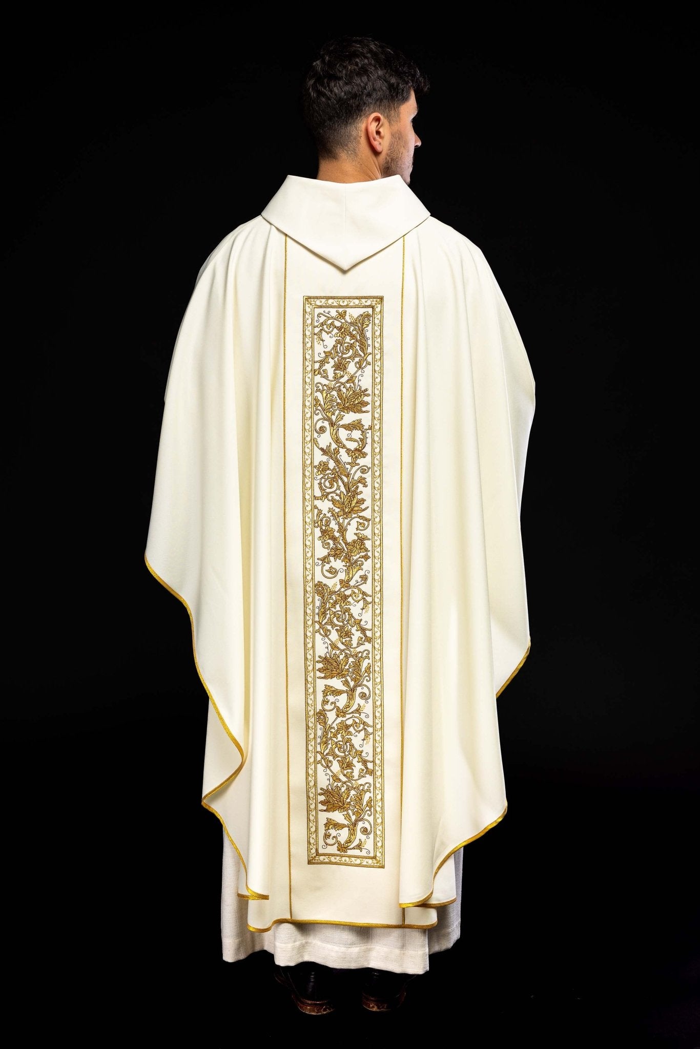 Chasuble avec broderie du calice eucharistique en écru KOR/040/05/01 ECRU - CHASUBLES.FR