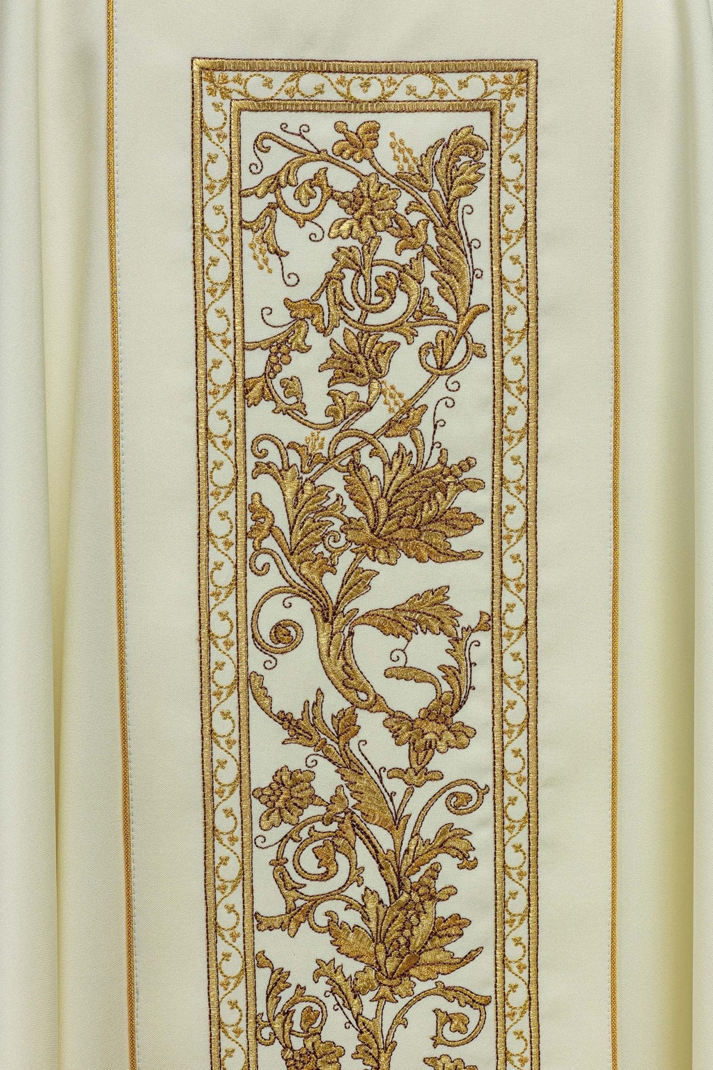 Chasuble avec broderie du calice eucharistique en écru KOR/040/05/01 ECRU - CHASUBLES.FR