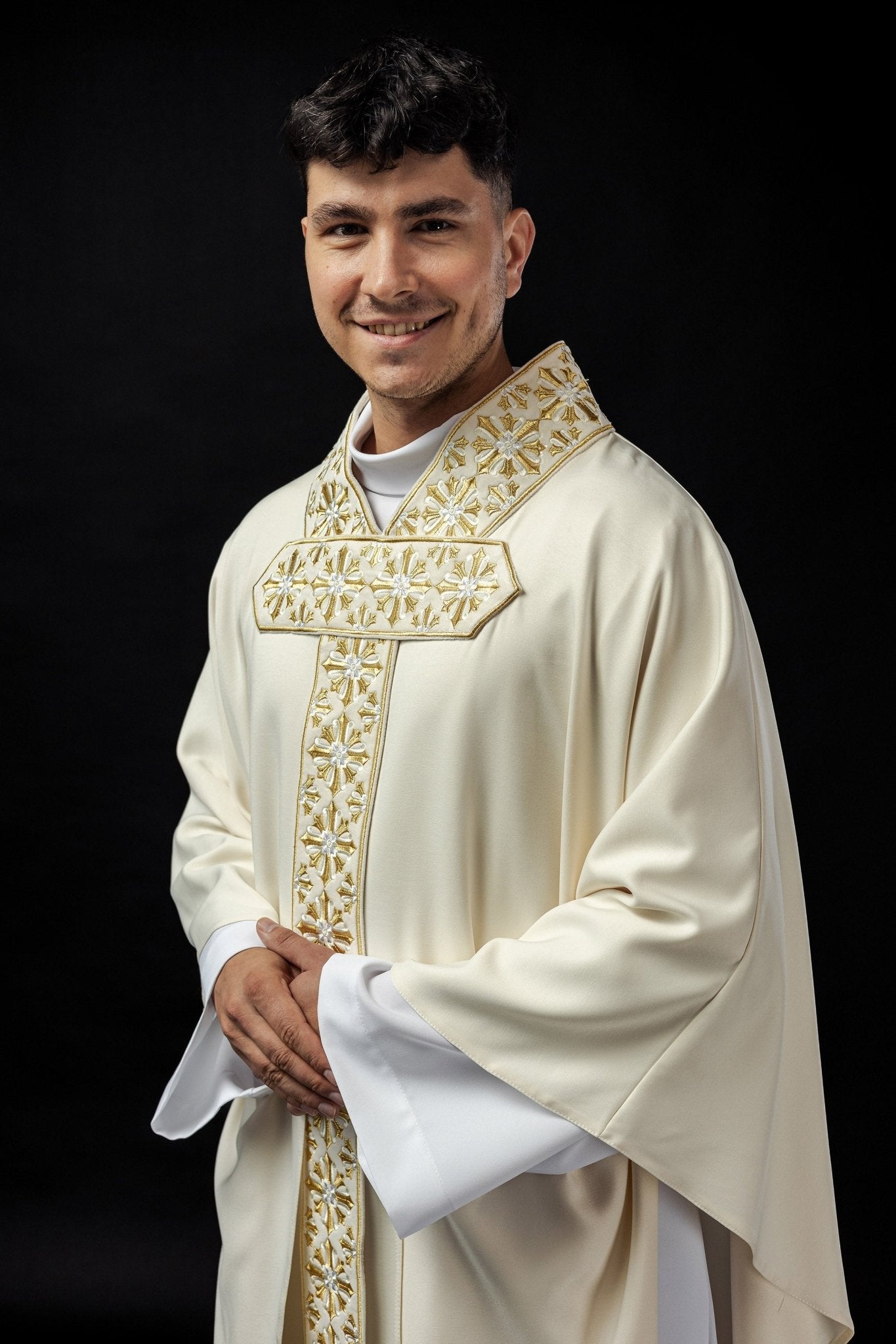 Chasuble avec broderie écrue brillante LE/7026/05 - CHASUBLES.FR