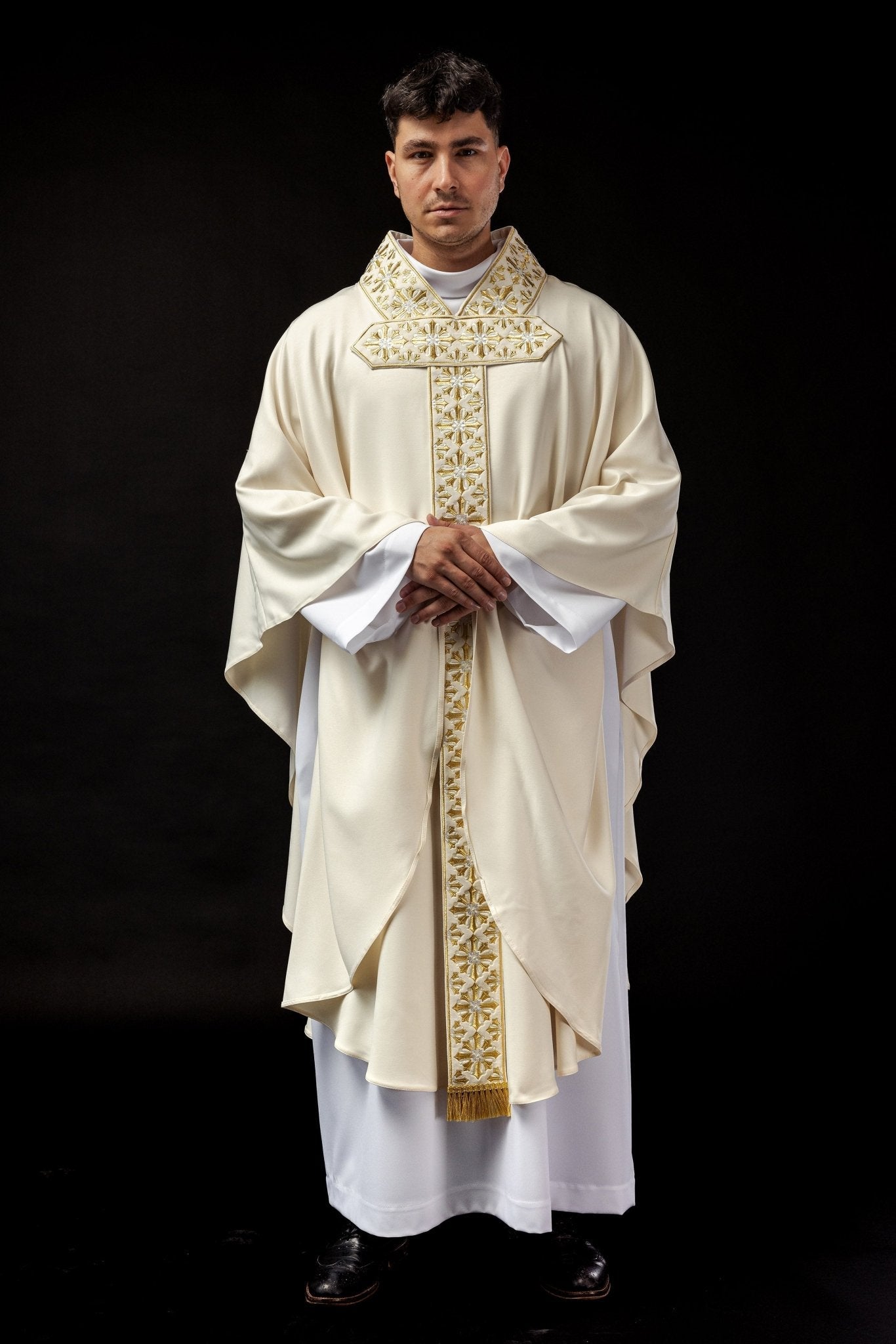 Chasuble avec broderie écrue brillante LE/7026/05 - CHASUBLES.FR