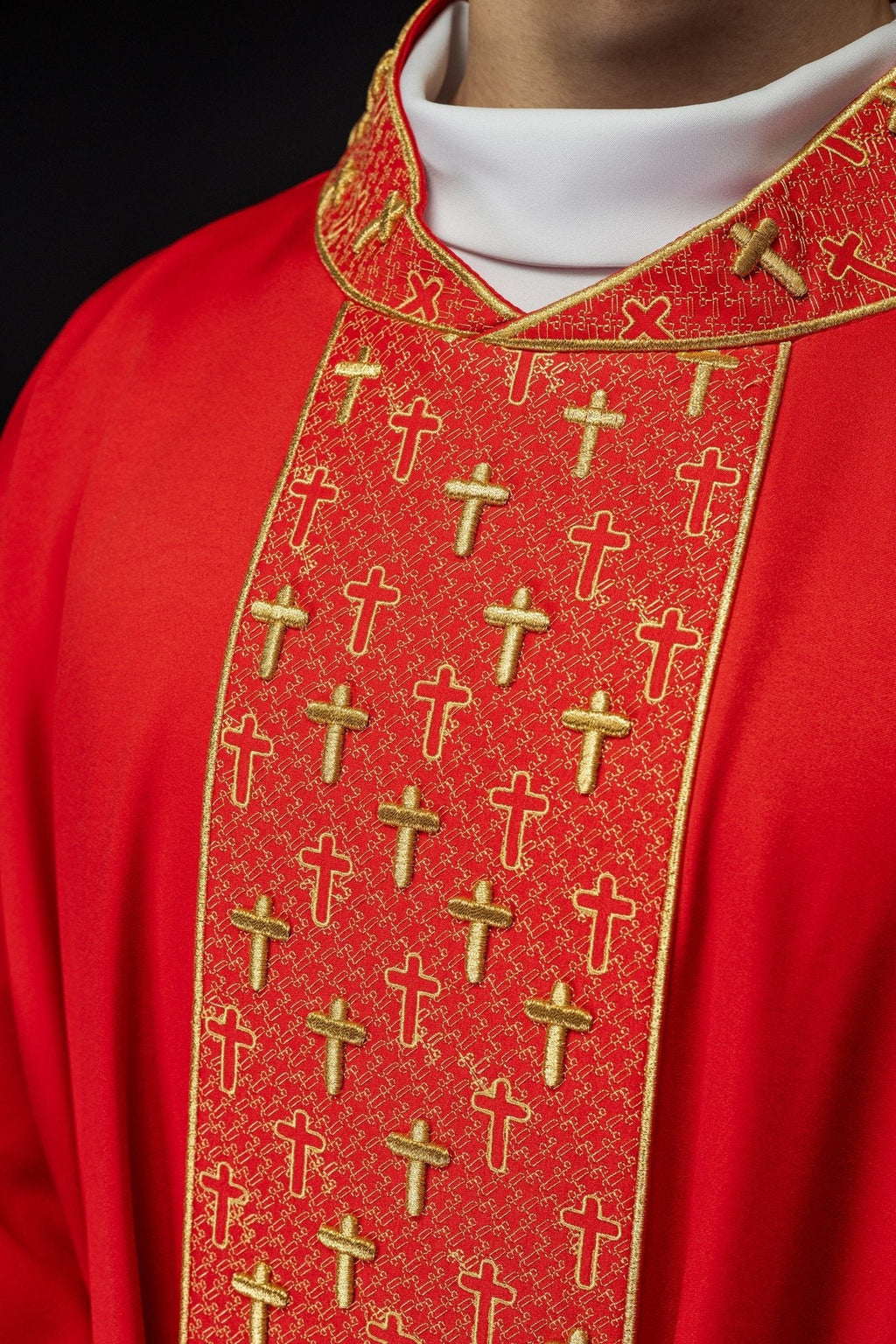Chasuble avec ceinture richement brodée de croix en rouge S - 7062 - 02 - 53 - CHASUBLES.FR