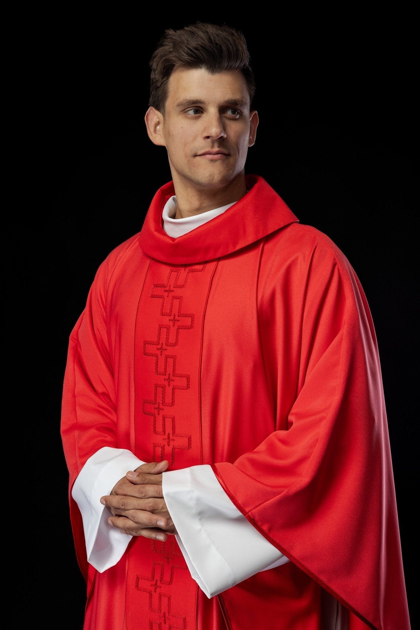 Chasuble avec ceinture richement brodée en croix rouge S - 7060 - 02 - 53 - CHASUBLES.FR