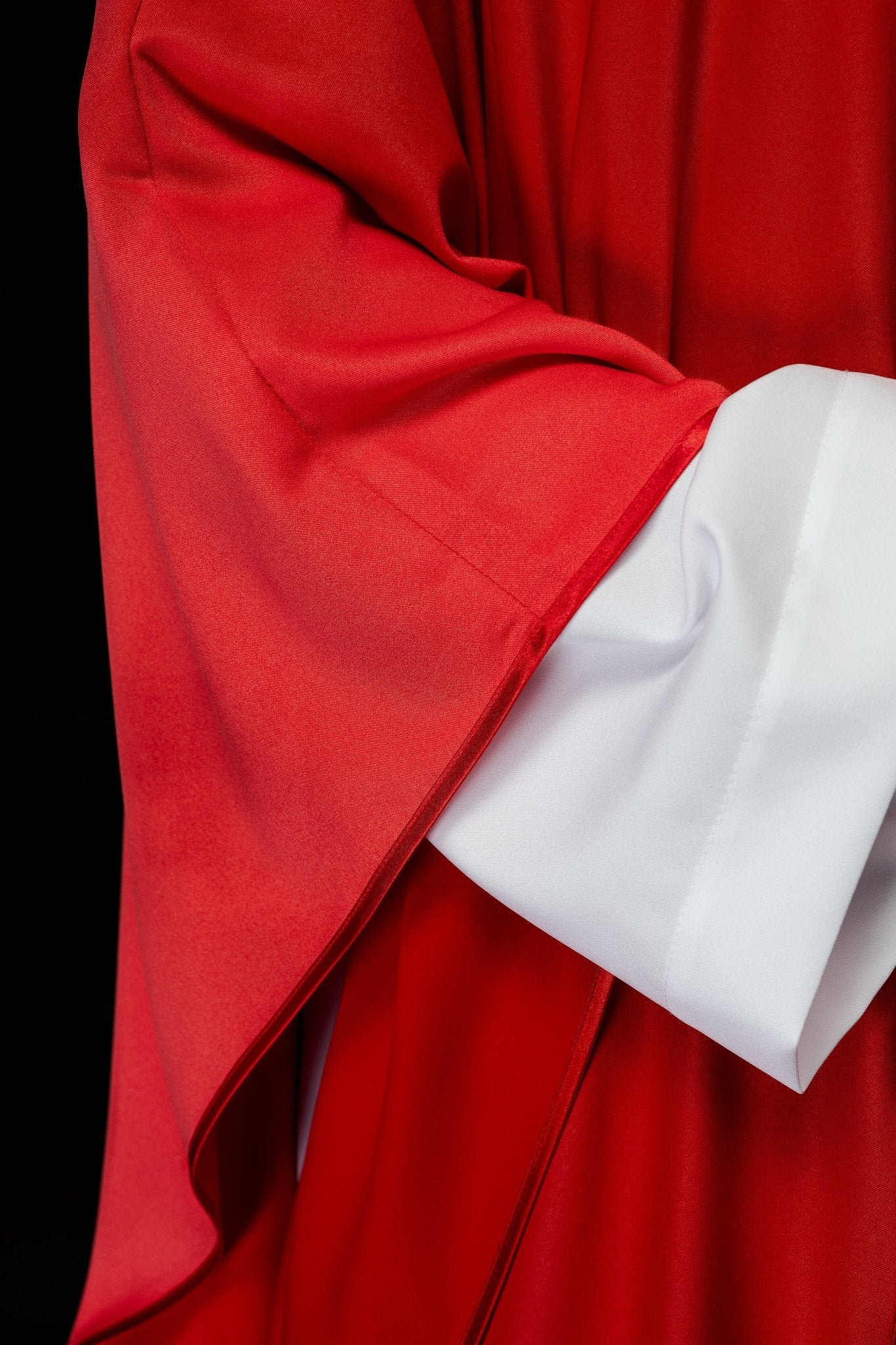 Chasuble avec ceinture richement brodée en croix rouge S - 7060 - 02 - 53 - CHASUBLES.FR