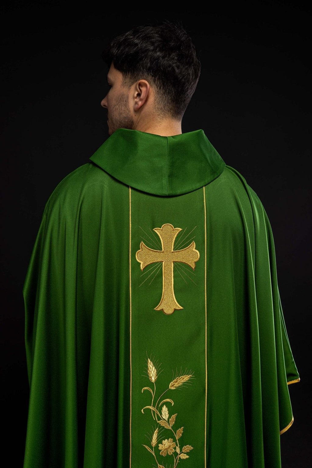 Chasuble avec croix verte et épis de blé brodés KOR/375/01/53 ZIELONY - CHASUBLES.FR