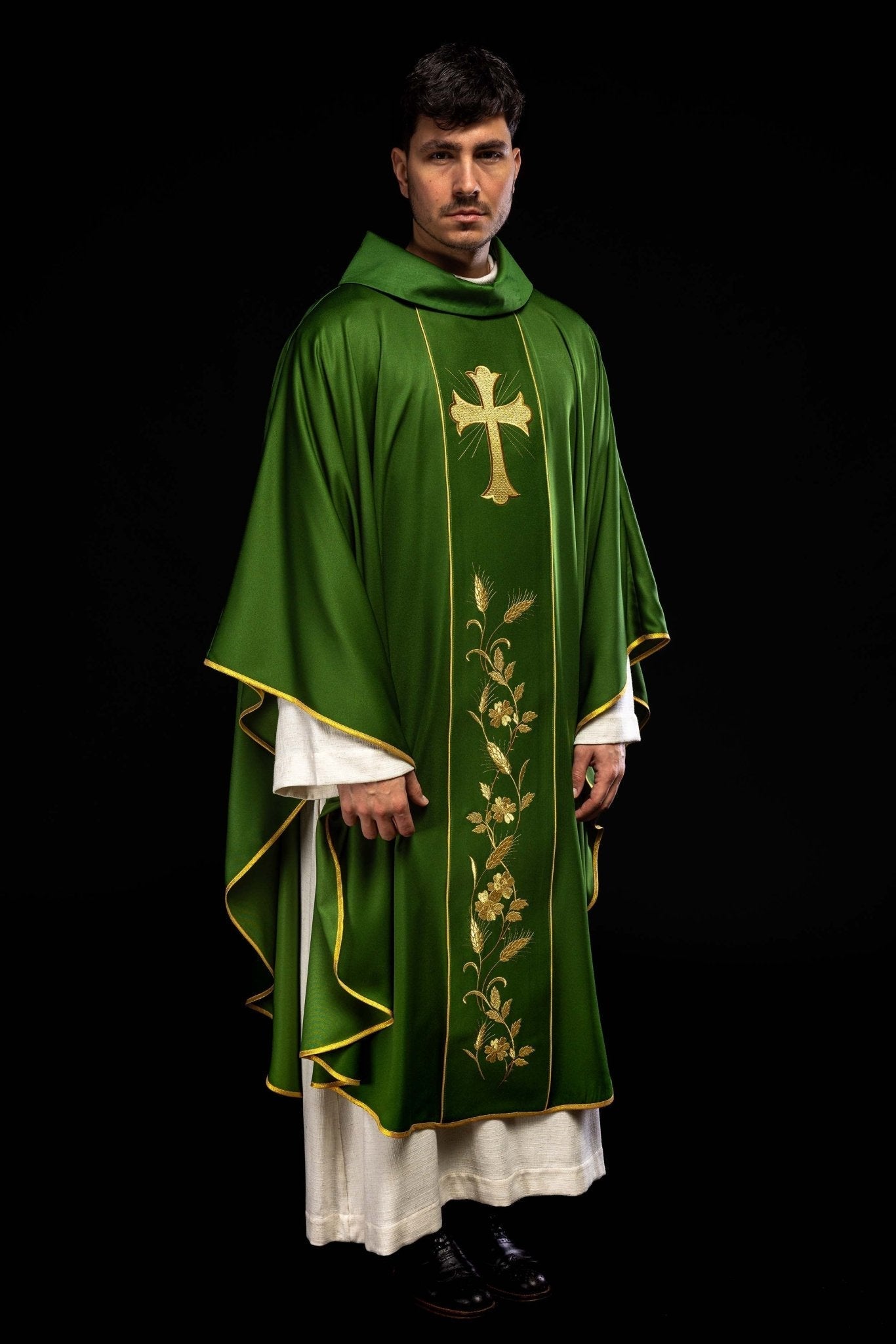 Chasuble avec croix verte et épis de blé brodés KOR/375/01/53 ZIELONY - CHASUBLES.FR