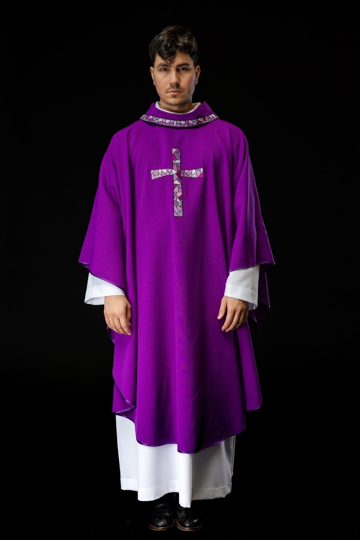 Chasuble avec croix Violet KOR/257/03/62 - CHASUBLES.FR