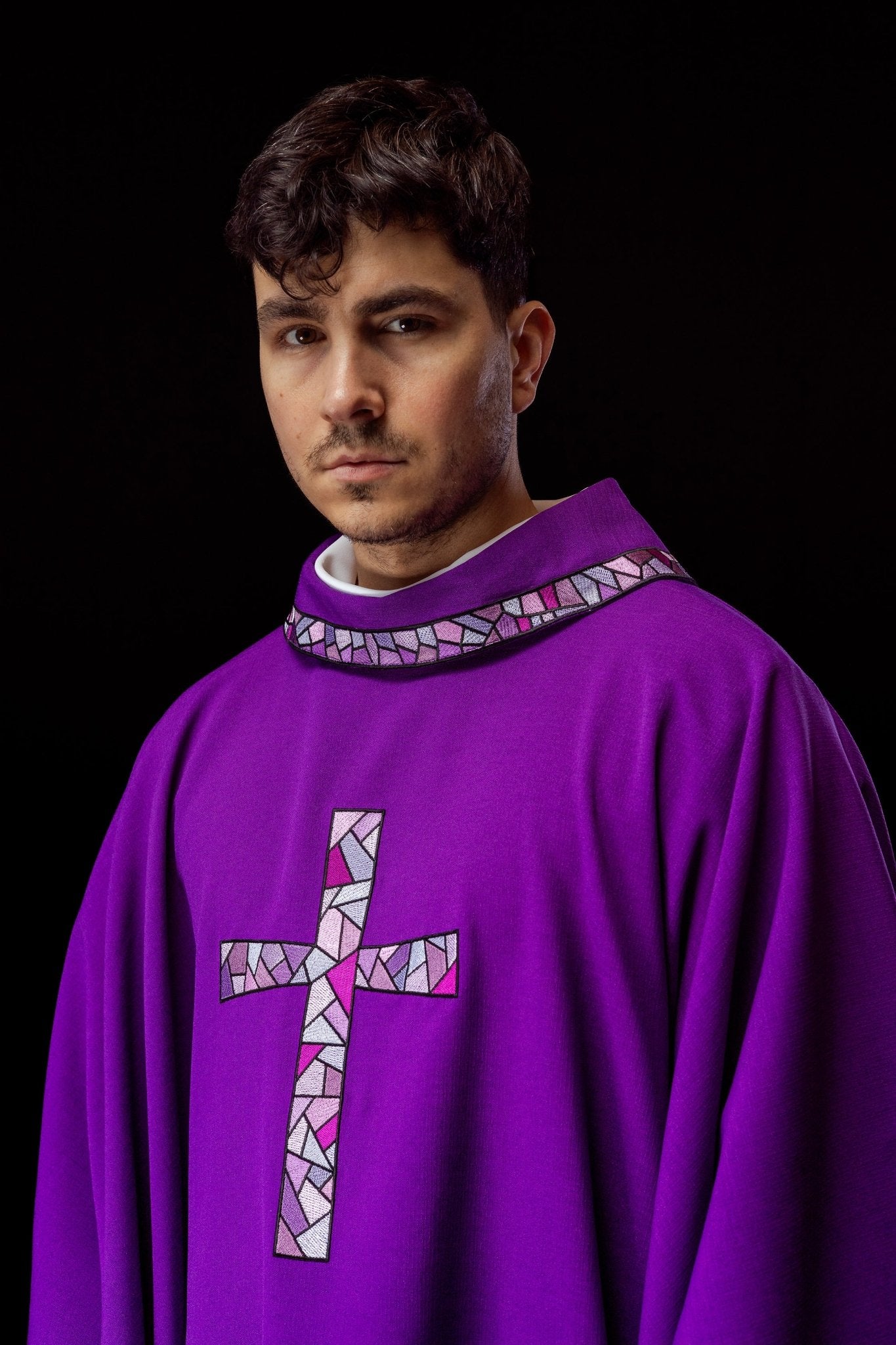 Chasuble avec croix Violet KOR/257/03/62 - CHASUBLES.FR