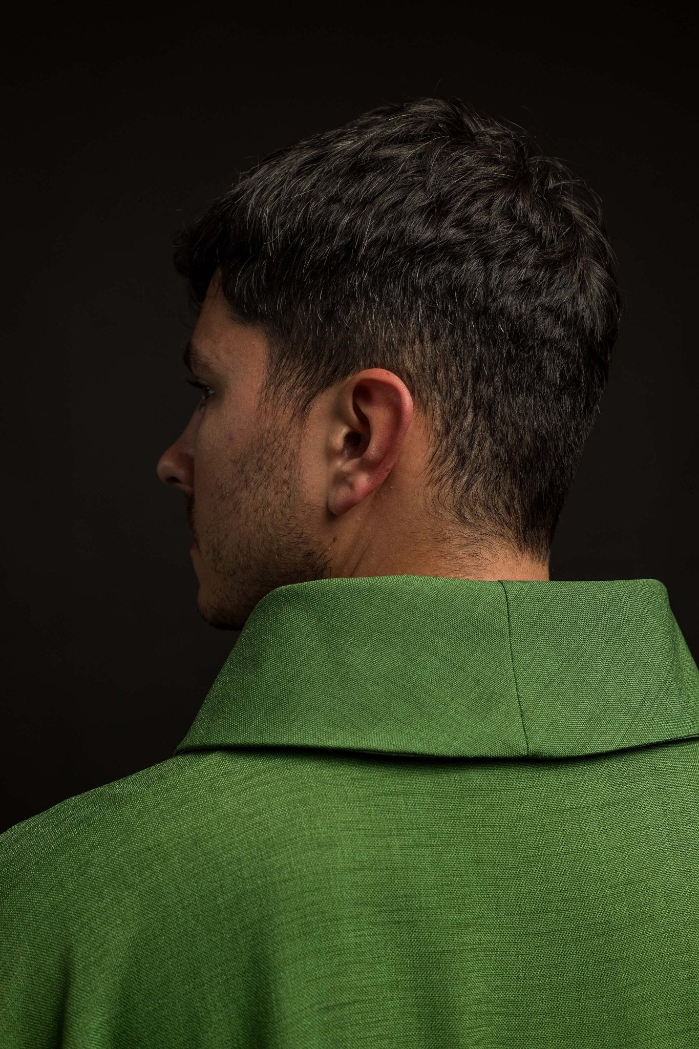 Chasuble avec des Croix brodées en vert HA7011-01 ZIELONY - CHASUBLES.FR