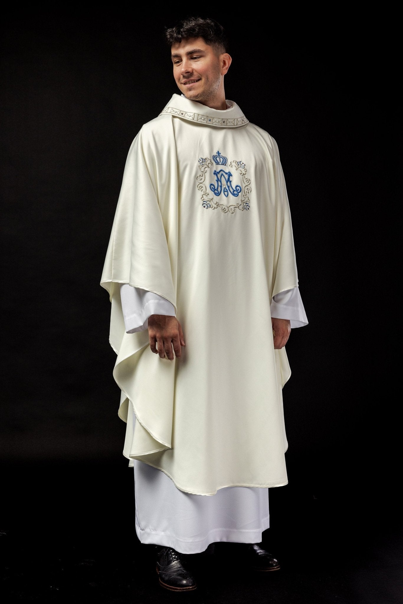 Chasuble avec Marianne brodée LE/7041/05 - CHASUBLES.FR