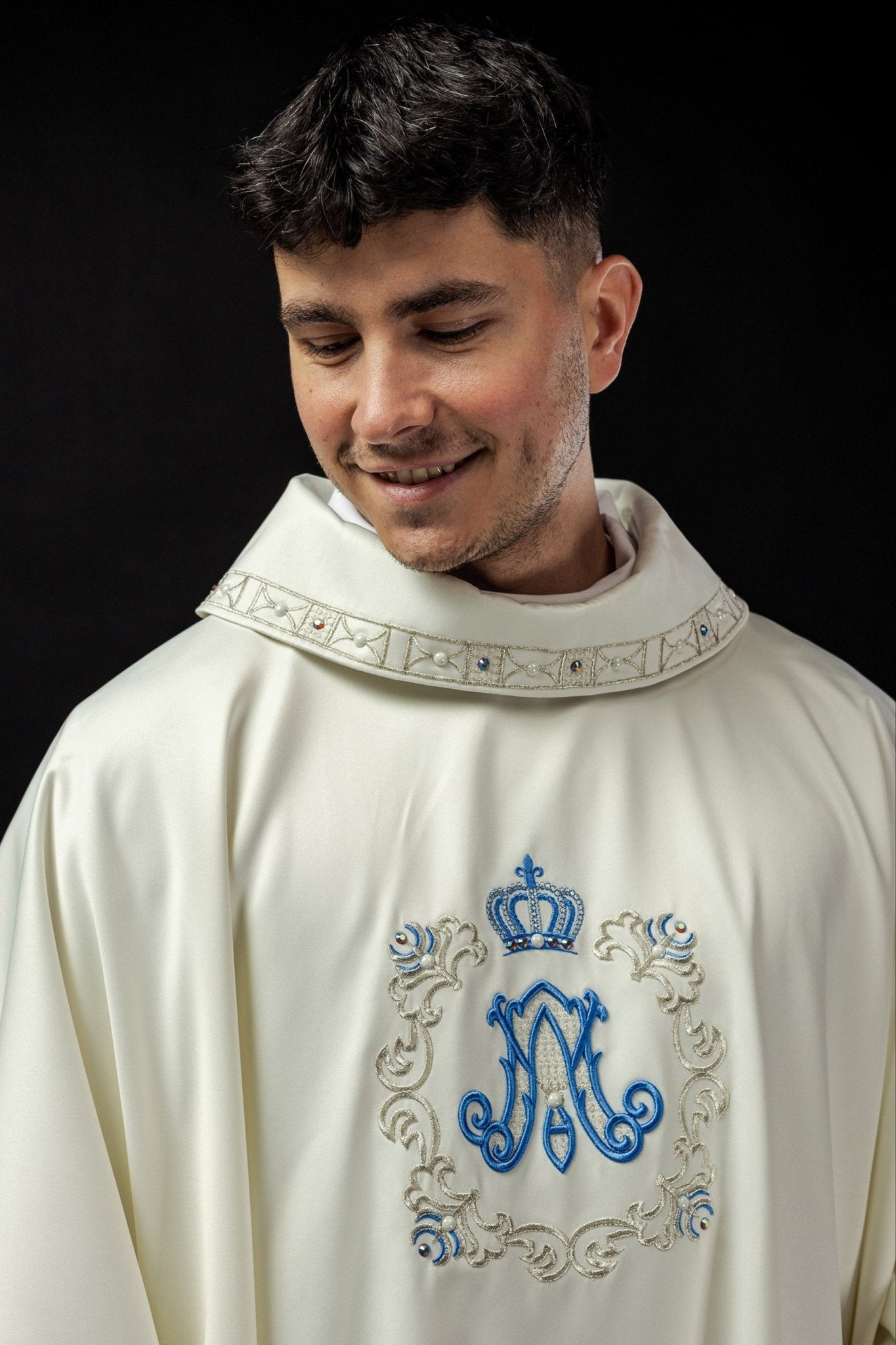 Chasuble avec Marianne brodée LE/7041/05 - CHASUBLES.FR