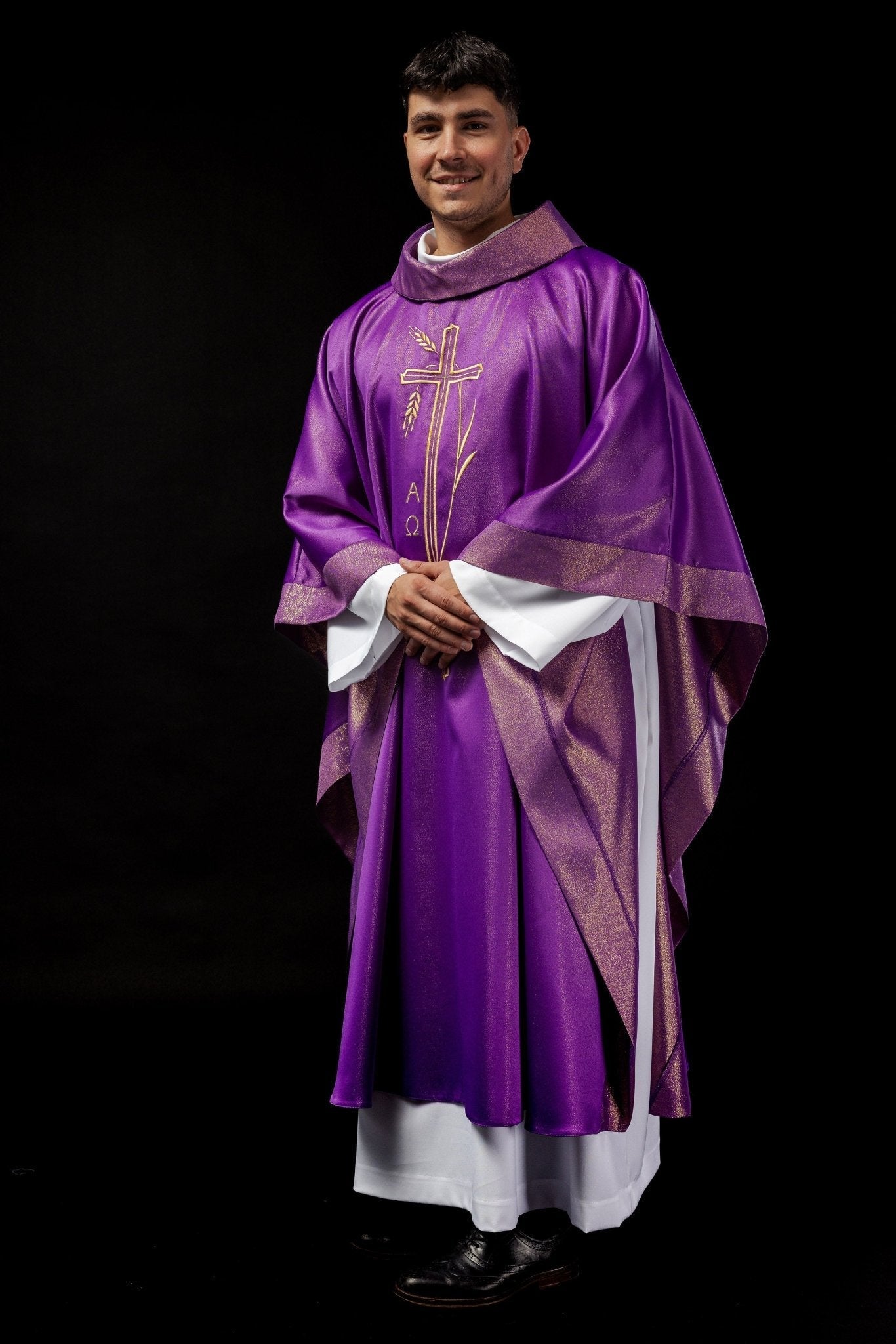 Chasuble avec motif de croix et d'oreilles en violet S - 7052 - 03 - 54 - CHASUBLES.FR