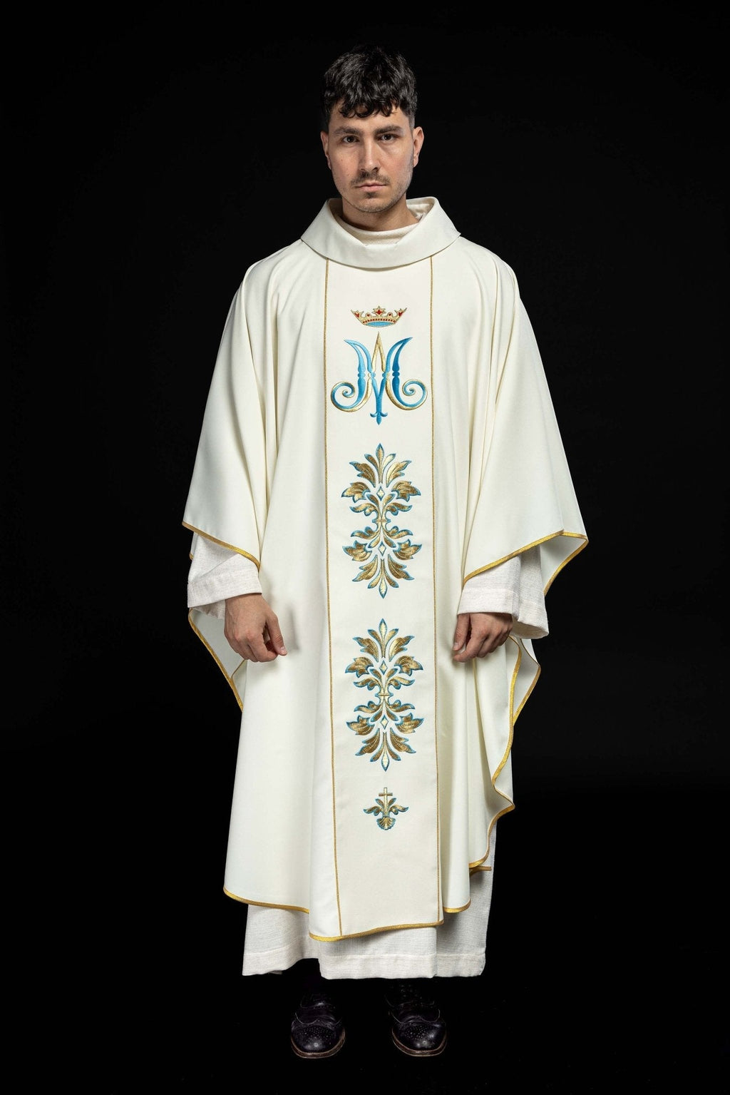 Chasuble avec motif marial de couleur écrue KOR/061/05/01 ECRU - CHASUBLES.FR