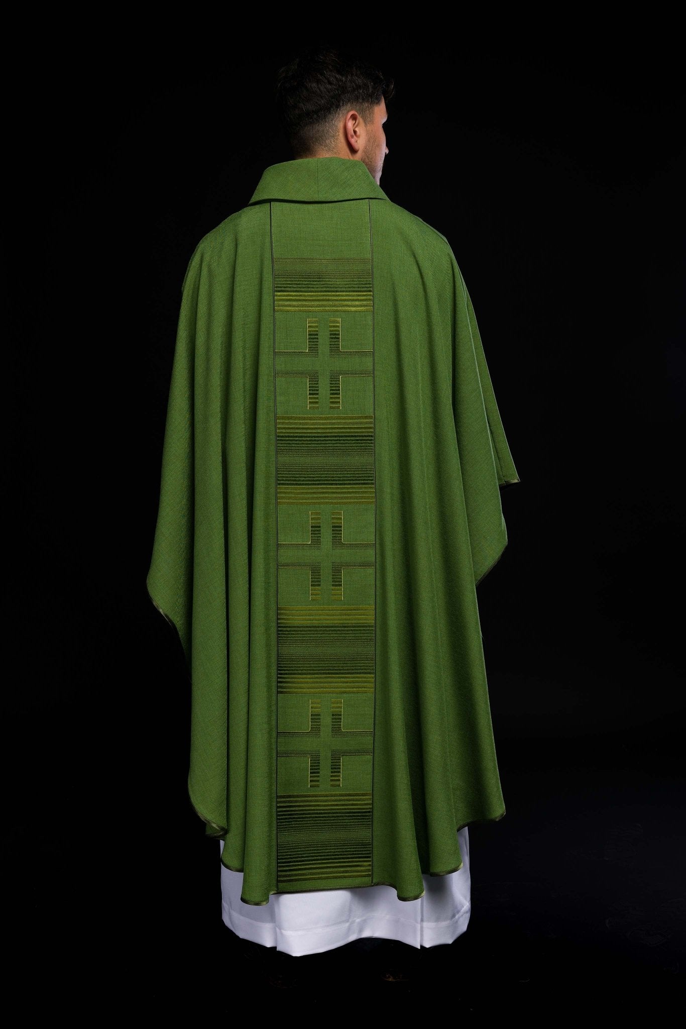Chasuble brodé avec des croix de couleur verte HA7032 - 01 ZIELONY - CHASUBLES.FR
