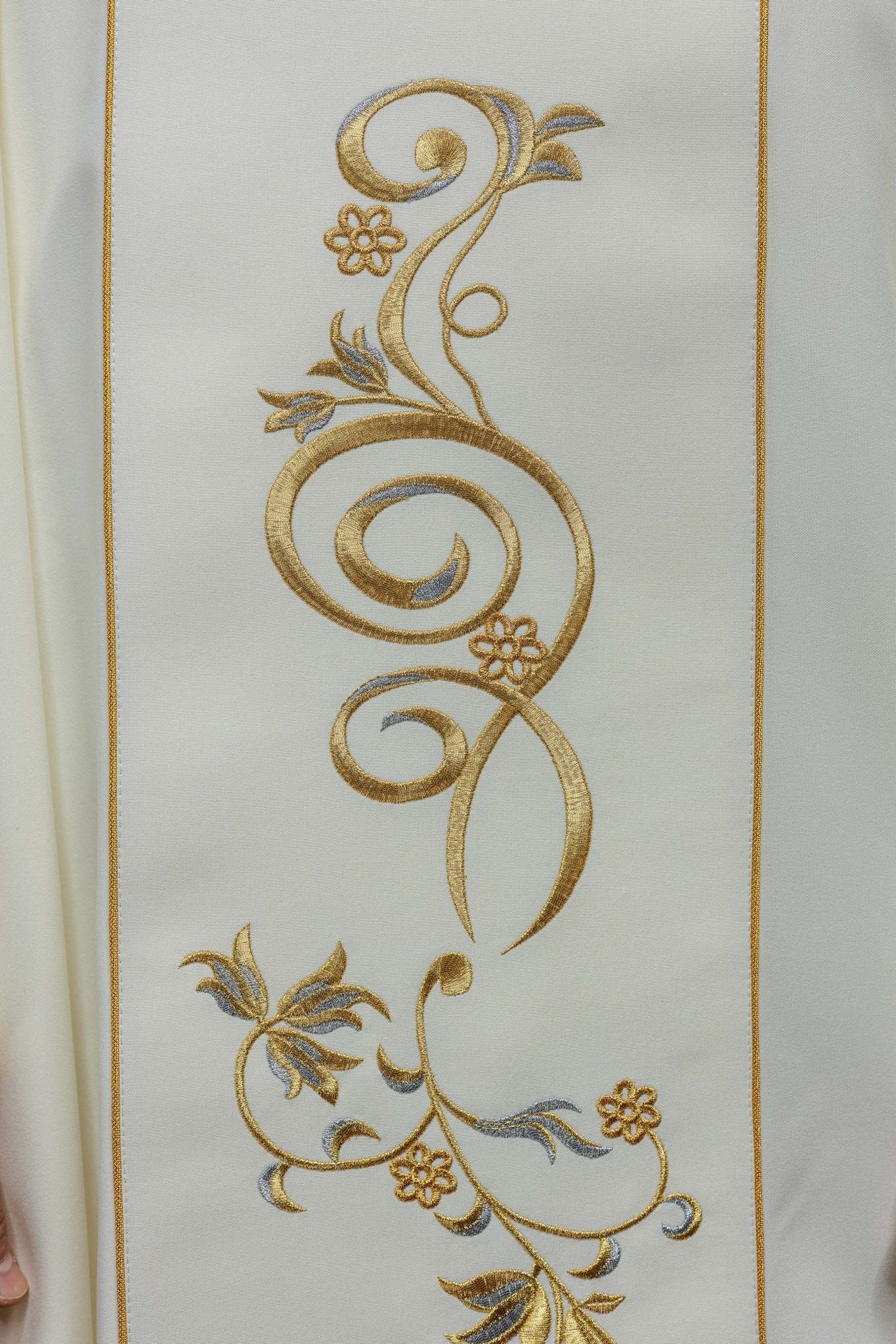 Chasuble brodée à l'effigie de la Sainte Trinité KOW2/032/05/01 - CHASUBLES.FR