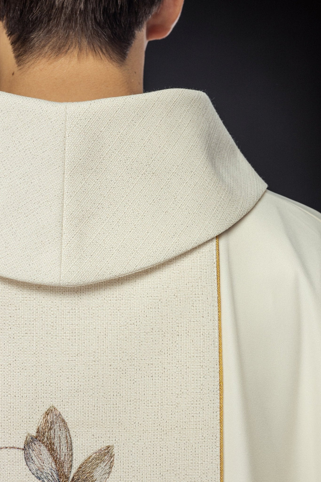 Chasuble brodée à l'effigie de Notre - Dame de Guadalupe KOW2/010/05/53 - CHASUBLES.FR