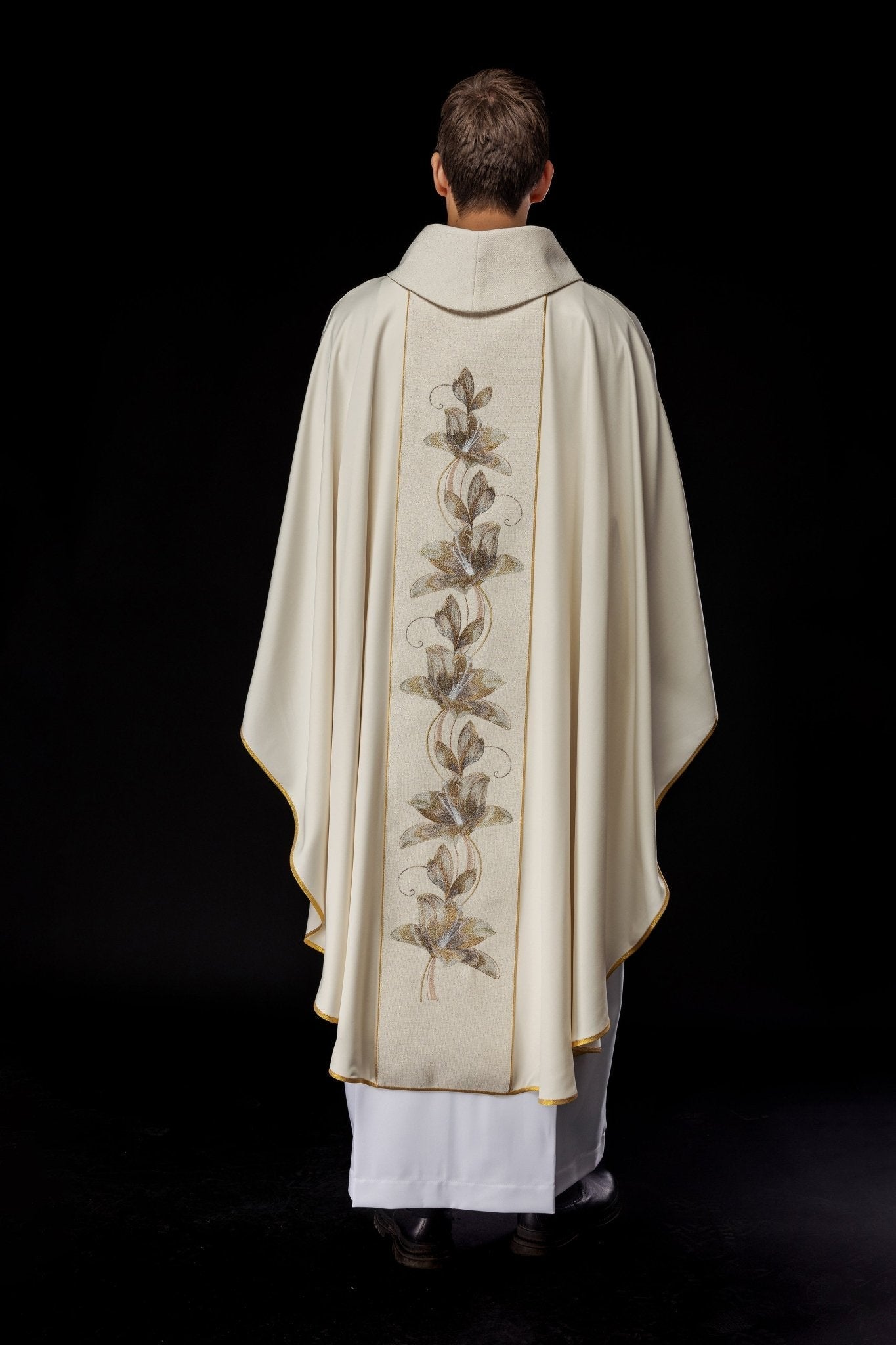 Chasuble brodée à l'effigie de Notre - Dame de Guadalupe KOW2/010/05/53 - CHASUBLES.FR
