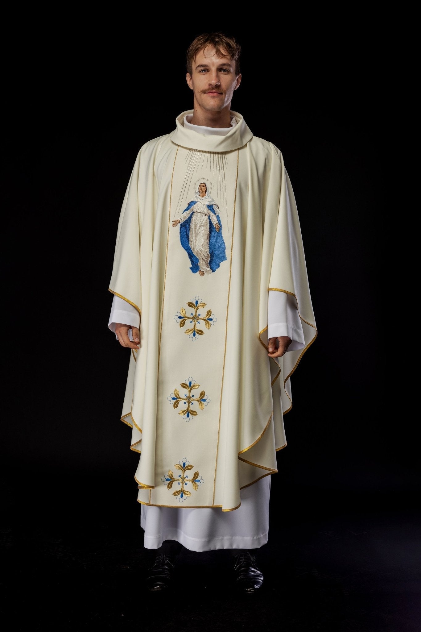Chasuble brodée à l'effigie de Notre - Dame de l'Assomption KOW2/008/05/01 - CHASUBLES.FR