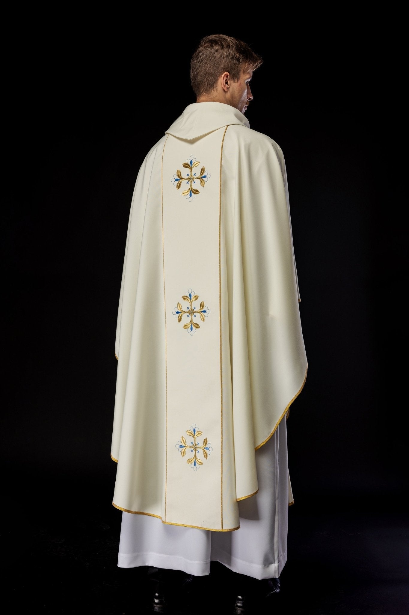 Chasuble brodée à l'effigie de Notre - Dame de l'Assomption KOW2/008/05/01 - CHASUBLES.FR