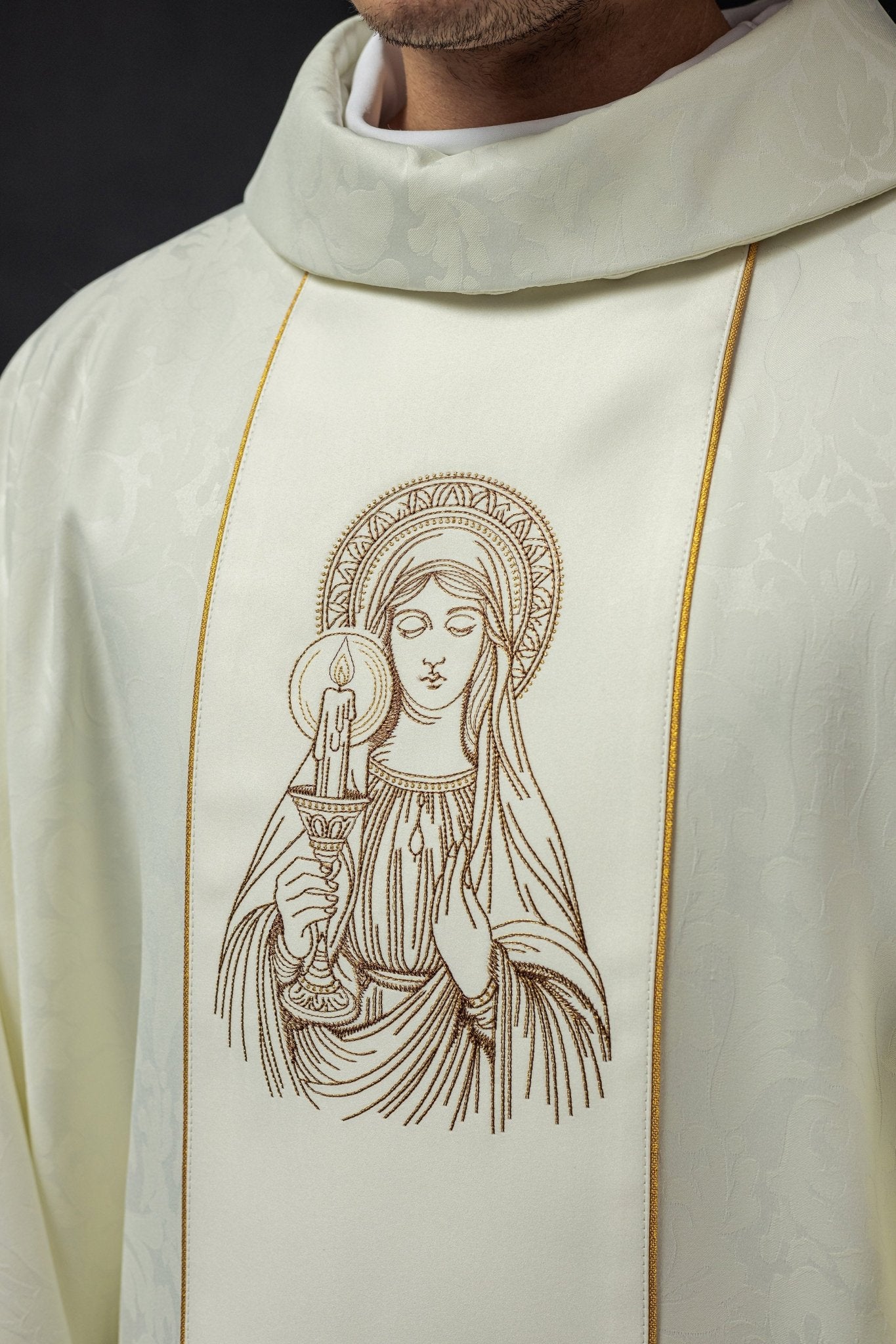 Chasuble brodée à l'effigie de Notre - Dame du Tonnerre KOW2/023/05/01 - CHASUBLES.FR