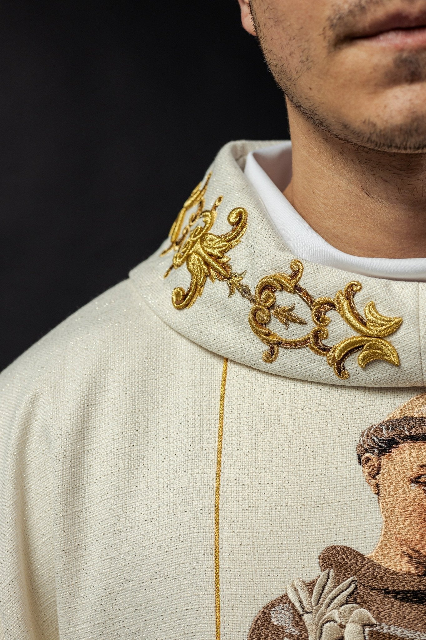 Chasuble brodée à l'effigie de saint Antoine KOW2/019/05/71 - CHASUBLES.FR